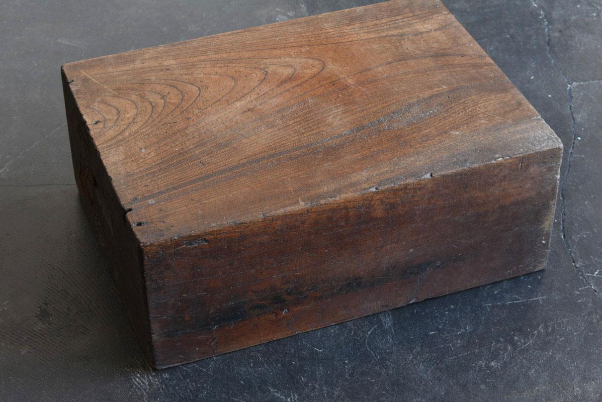 Old Japanese Wooden Workbench Used by Craftsmen / Stool / Wood Block 3