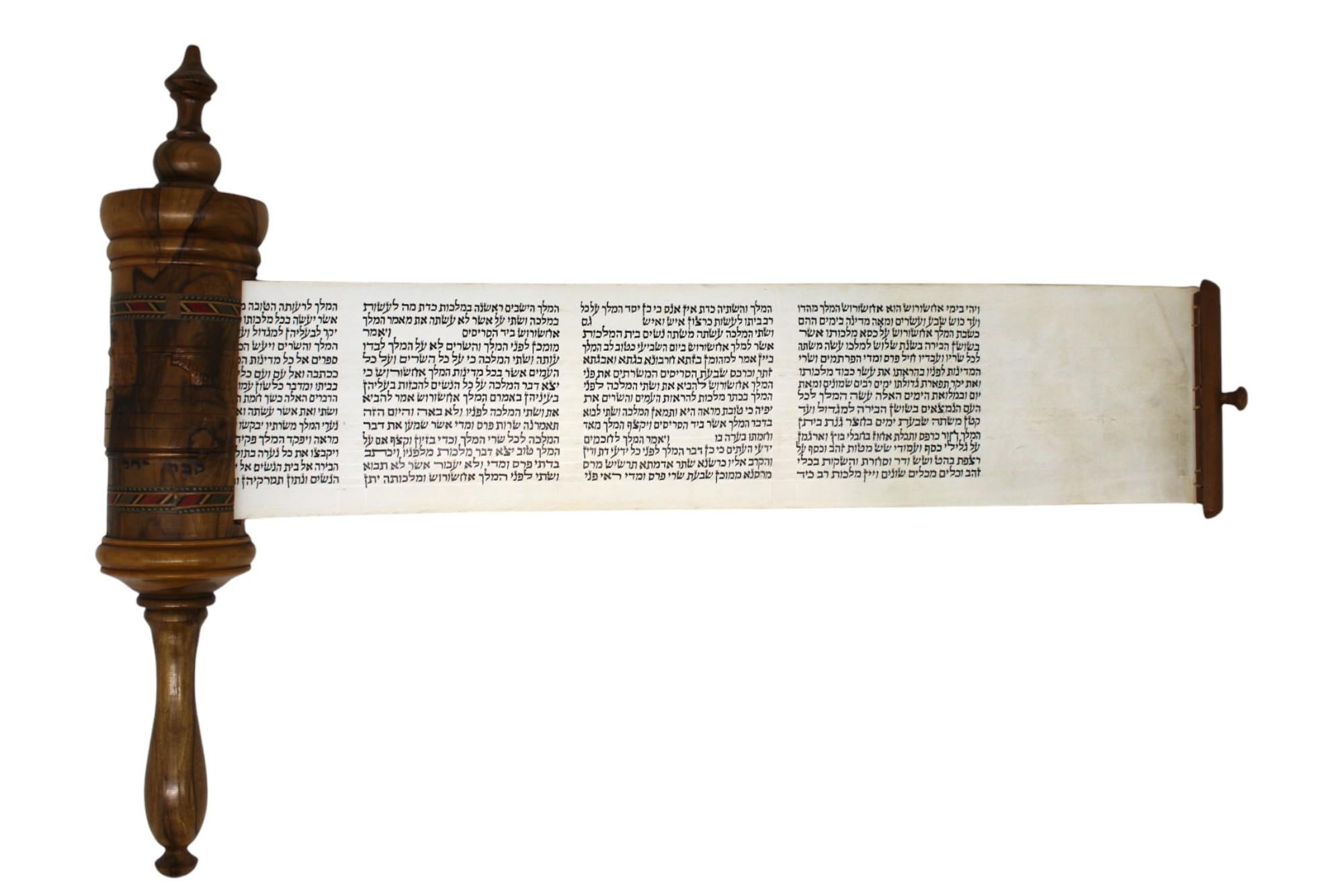 Estuche de madera de olivo para pergamino Ester y rollo de pergamino, Jerusalén C. 1950 en venta 5
