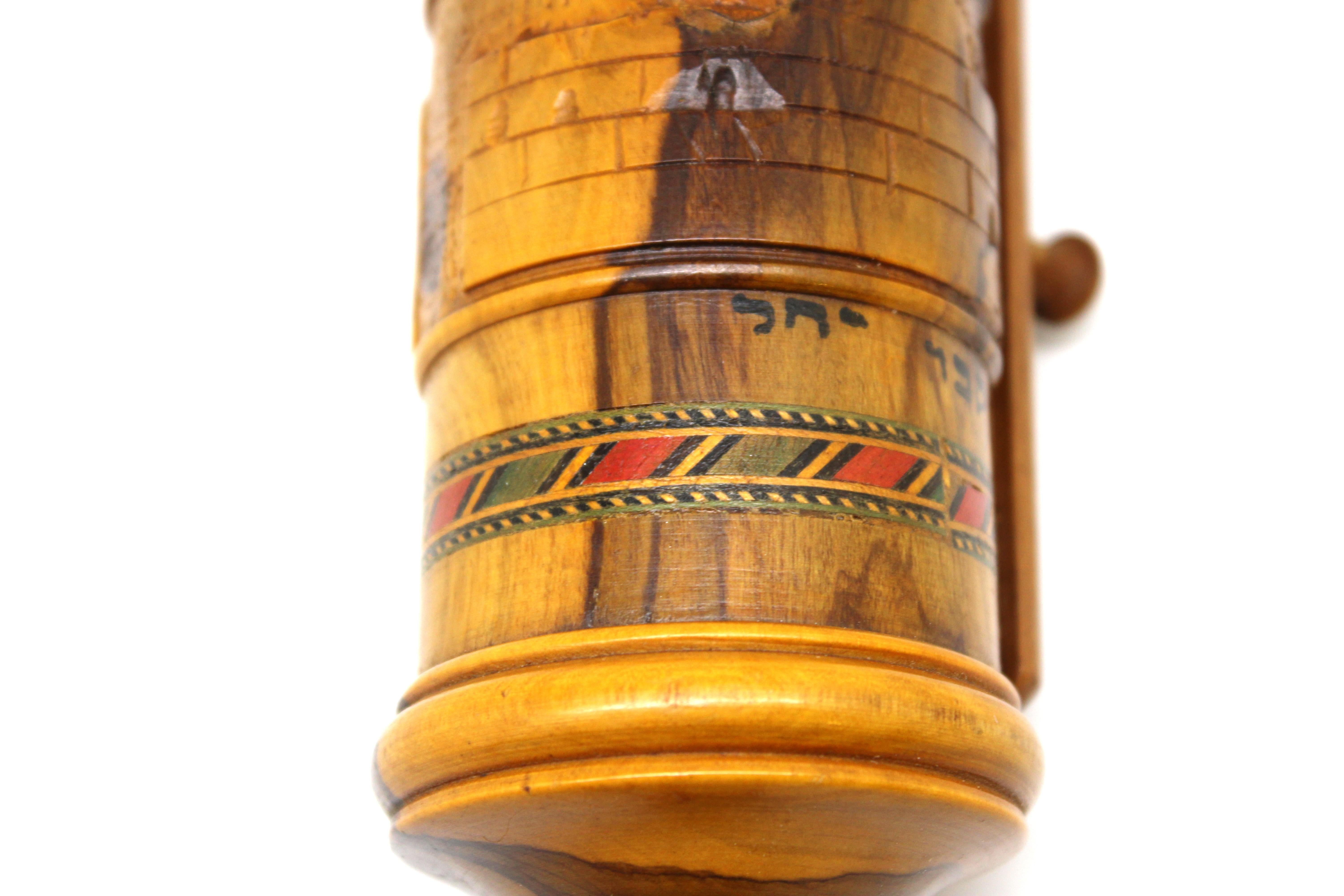 Estuche de madera de olivo para pergamino Ester y rollo de pergamino, Jerusalén C. 1950 Cuero en venta