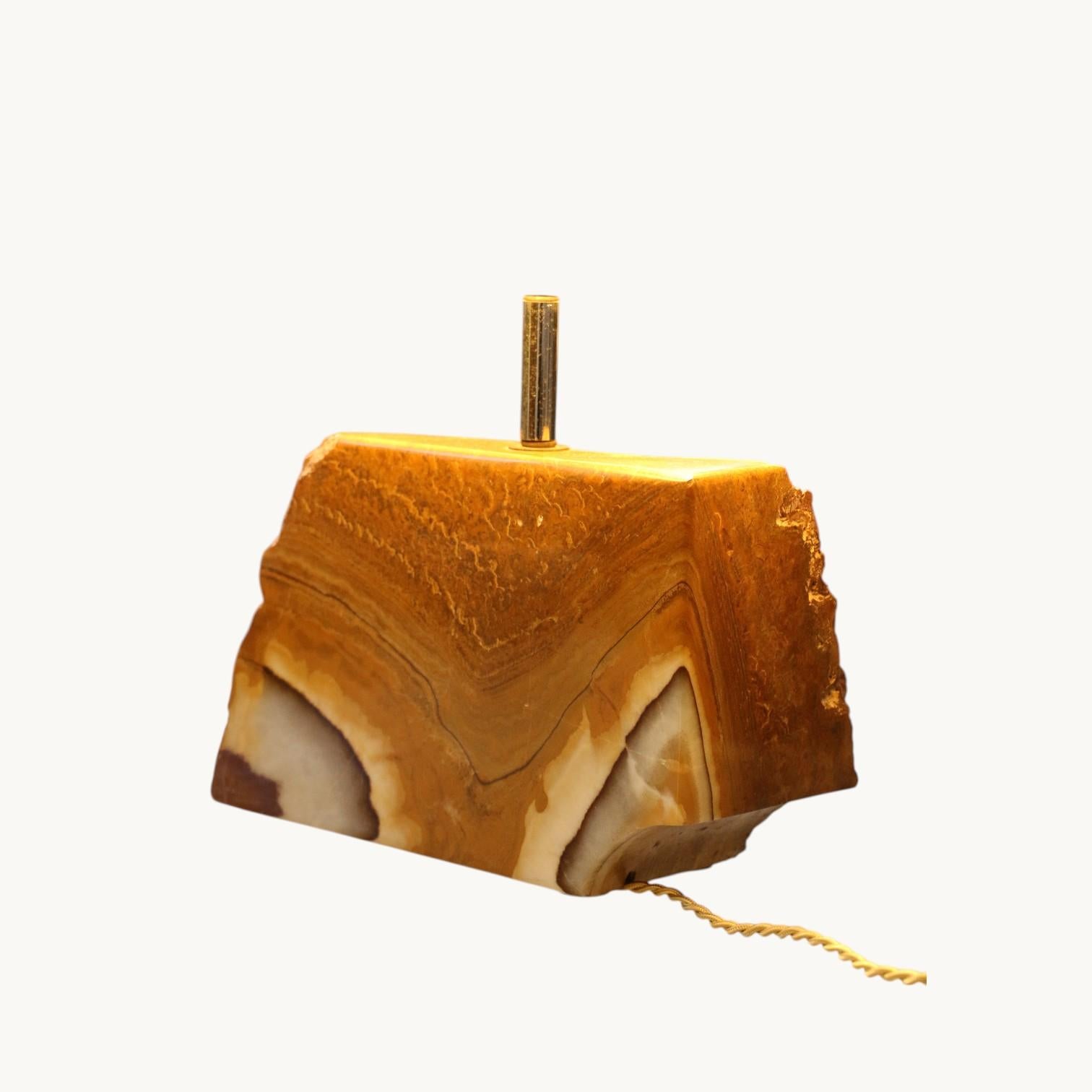 Milieu du XXe siècle Lampe en onyx, France années 60. en vente