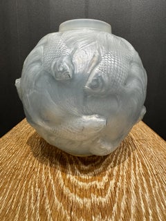 Vase « Formose » en verre opalescent de style Art déco, signé R. Lalique