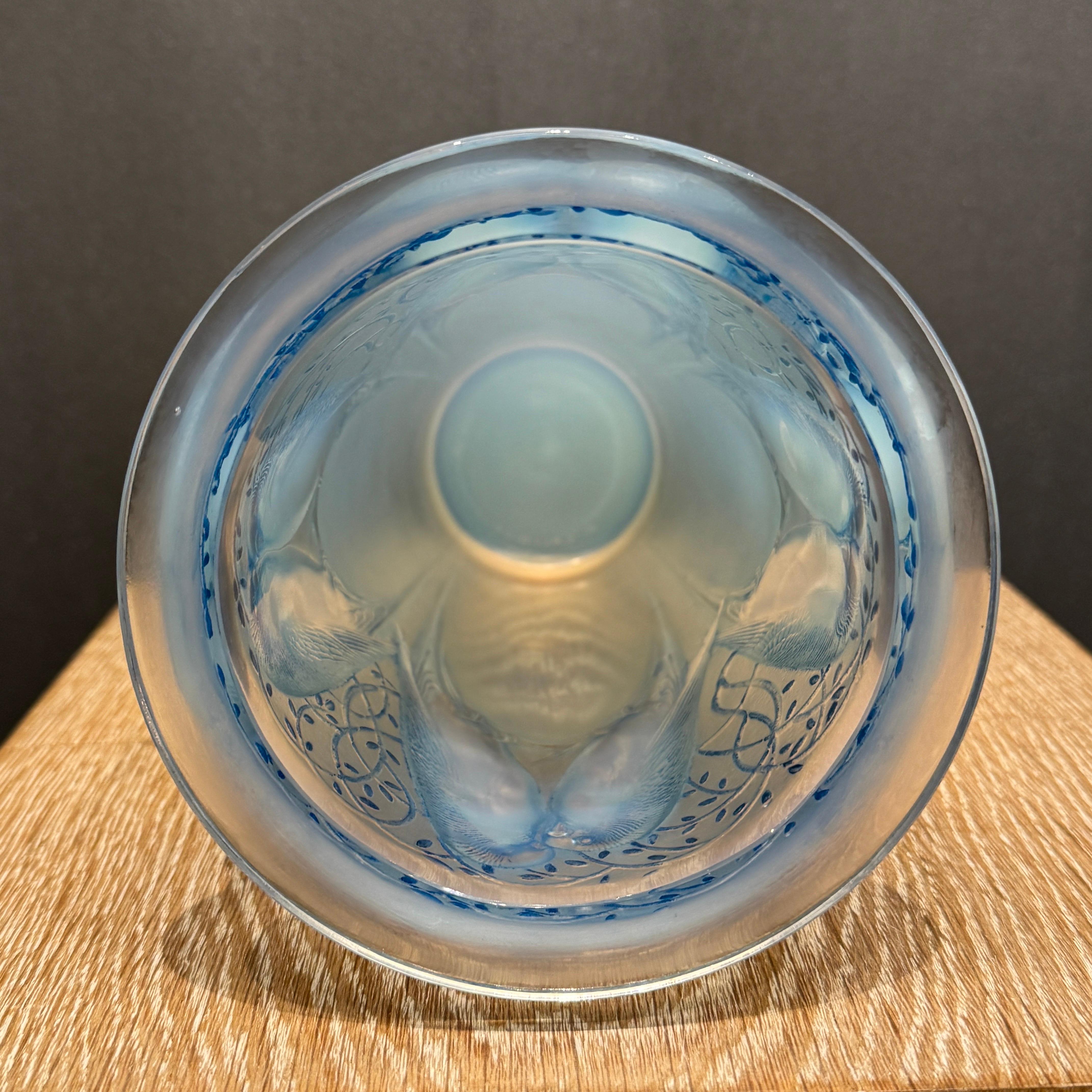 An Opalescent Ceylan Glass Vase by R.Lalique en vente 6
