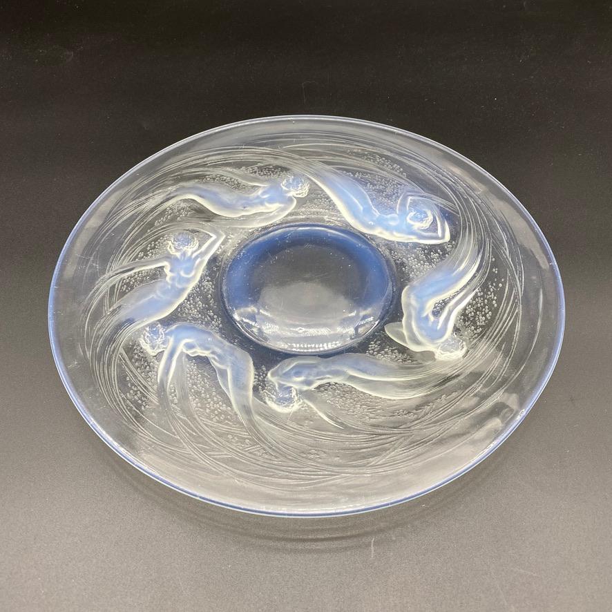 Early 20th Century An Opalescent glass Ondines Dish by R.Lalique  For Sale