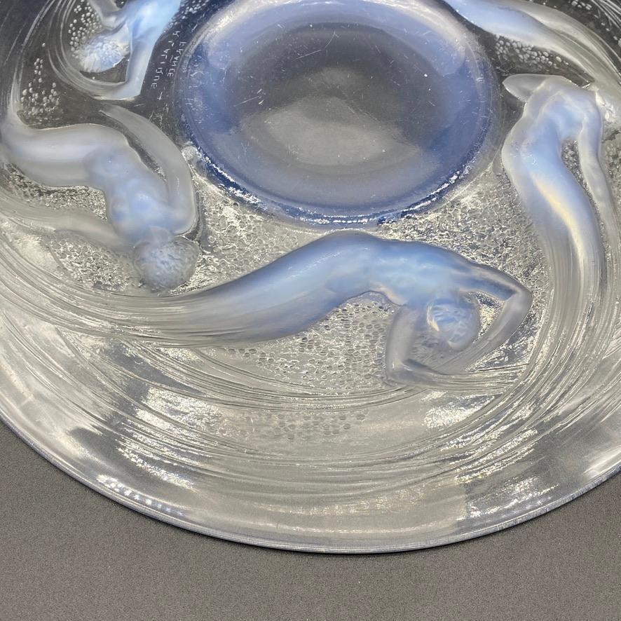 Glass An Opalescent glass Ondines Dish by R.Lalique  For Sale