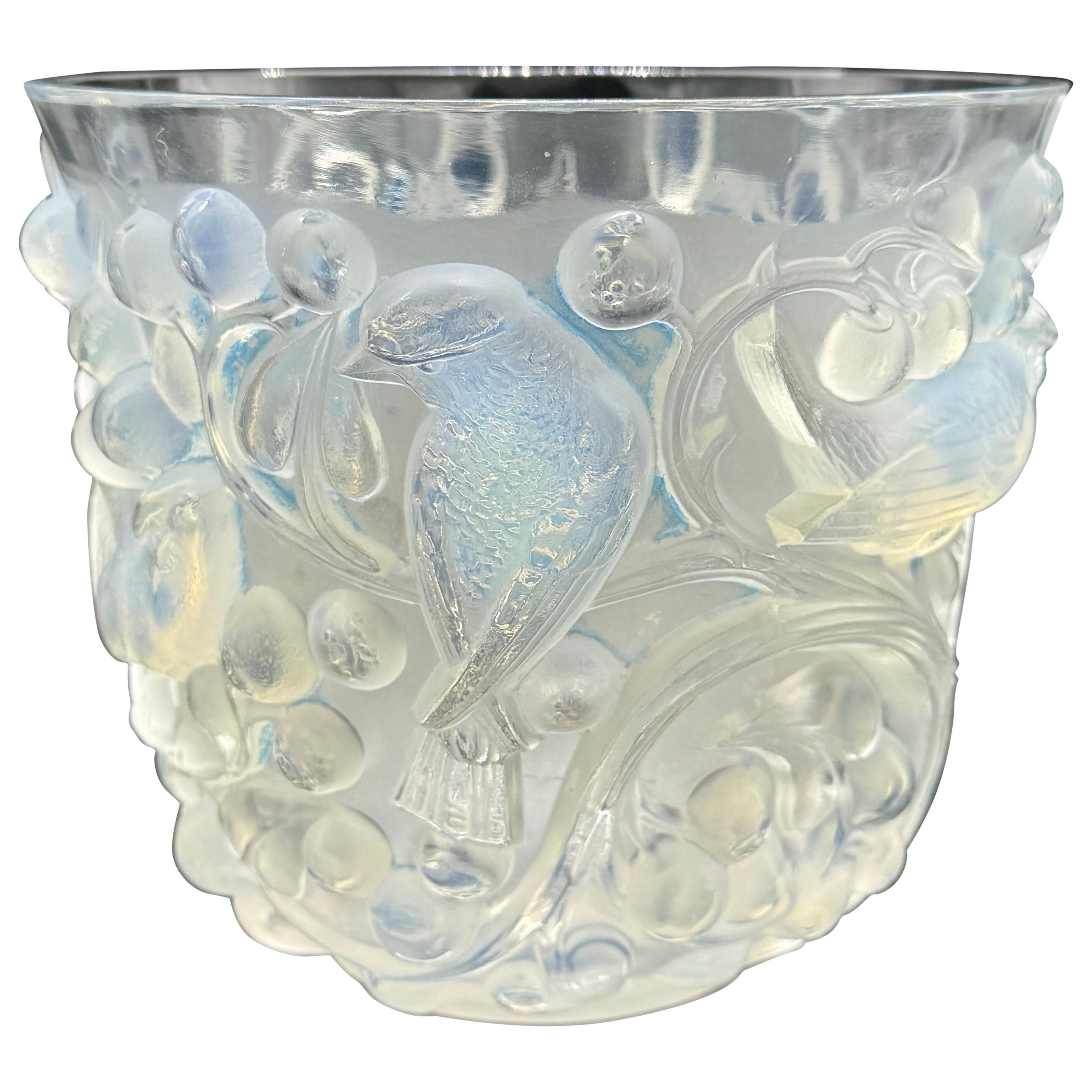 An opalescent R.Lalique Avallon Art Déco Glass Vase