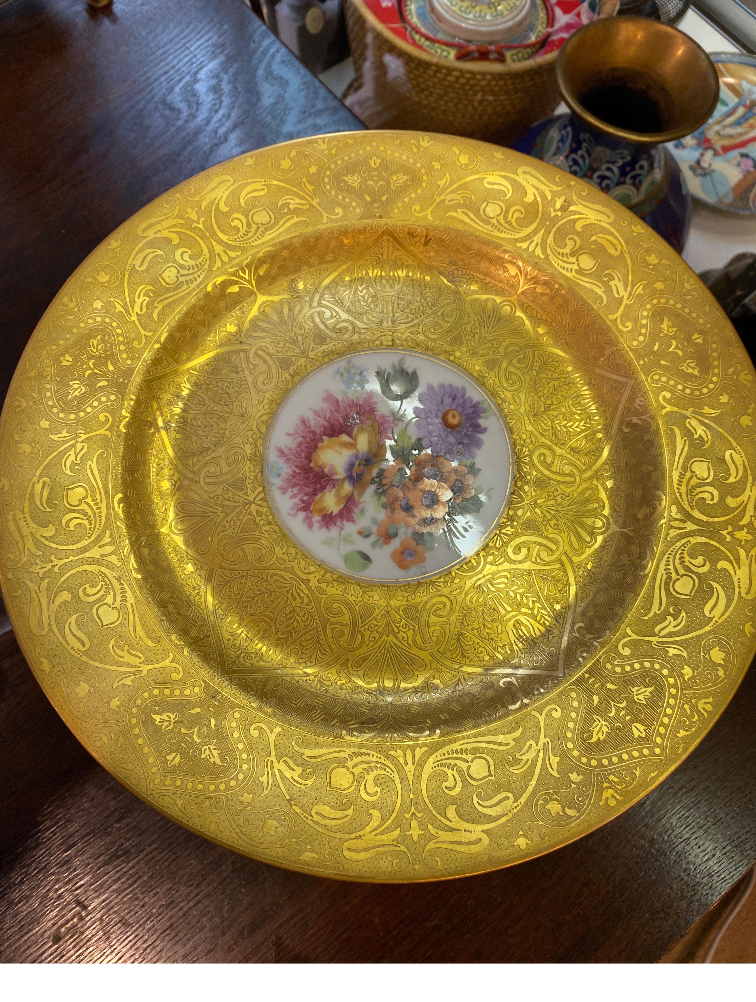 An opulent set of 12 gold encrusted floral service plates For Sale 2