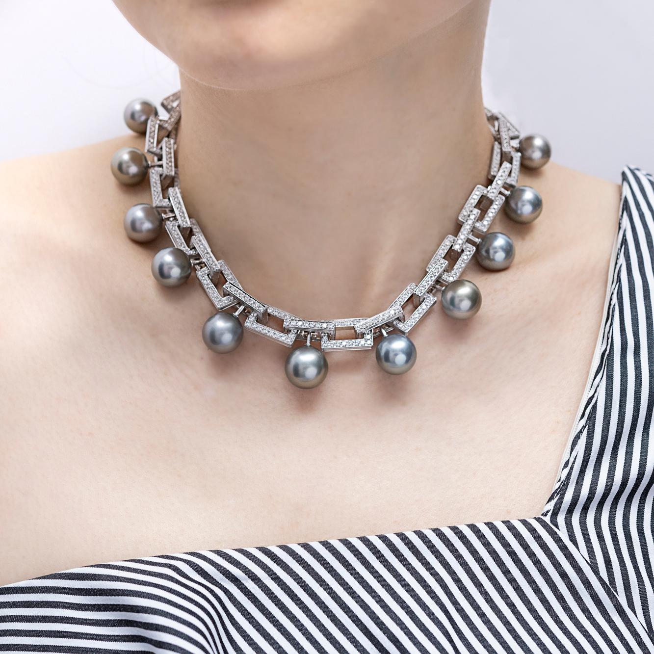 Women's An Order of Bling Tahitian and Diamond South Sea Pearl Choker with Bracelet For Sale
