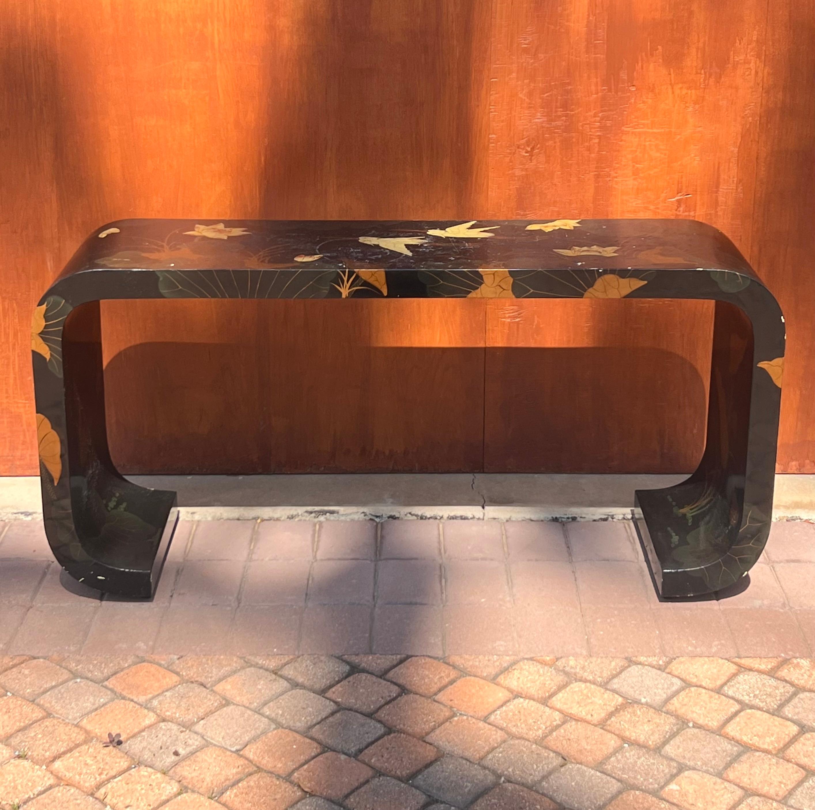 Anglo-Japanese An oriental lacquered console table, 20th century For Sale
