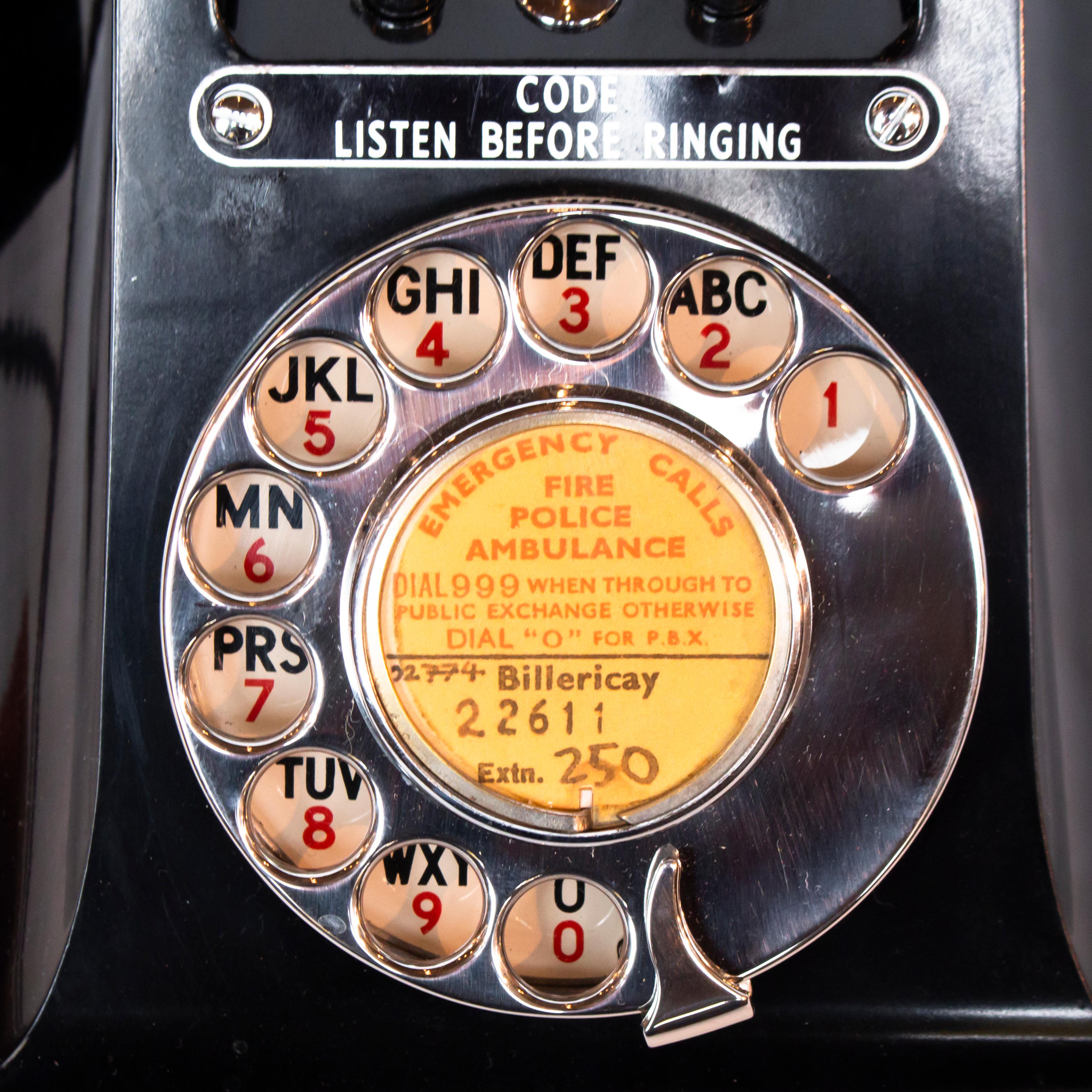 Original 1951 GPO Model 332 Telephone with Original Button Features 1