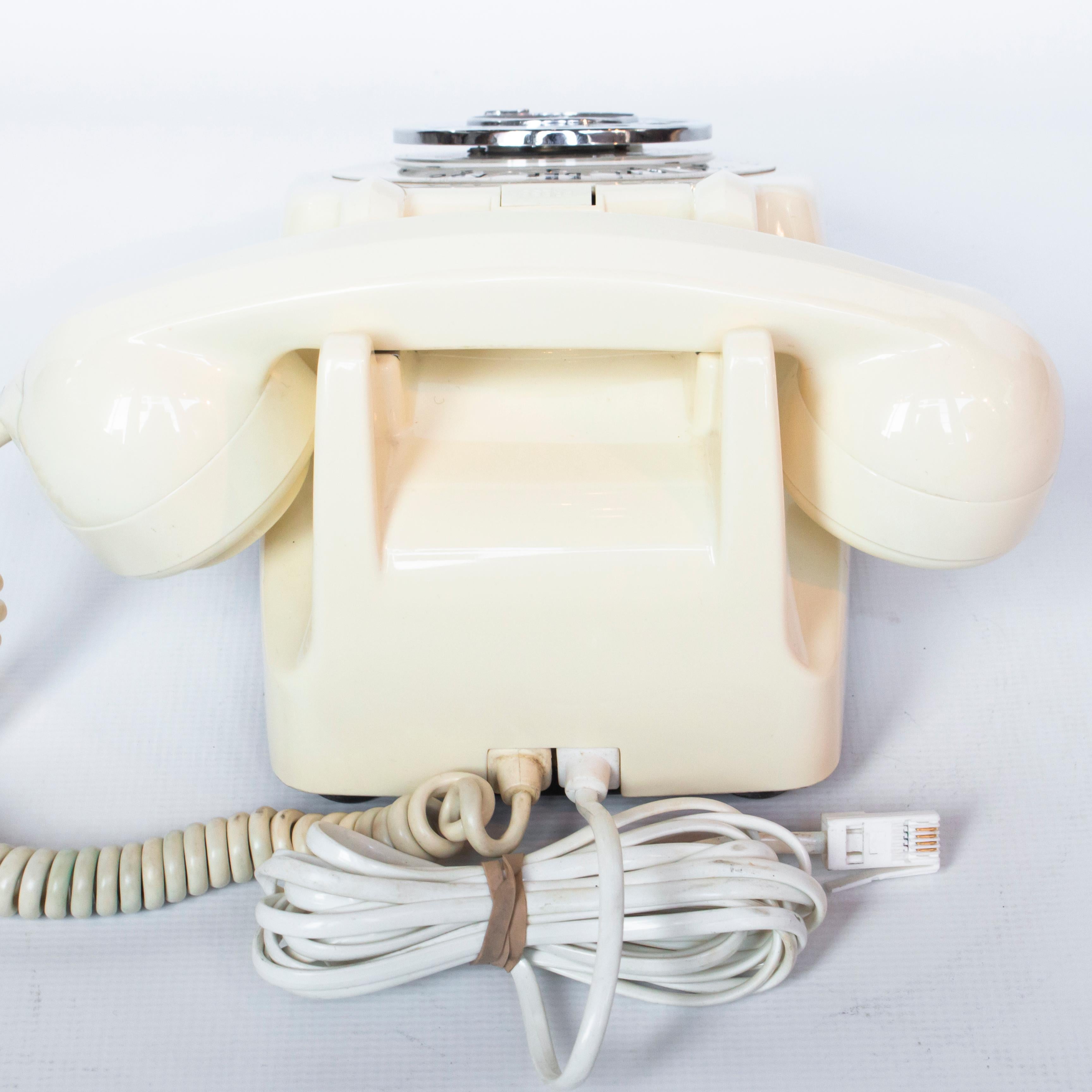 Original 1963 GPO Model 706 Telephone in Ivory, Original Nylon Carrying Strap In Good Condition In Forest Row, East Sussex