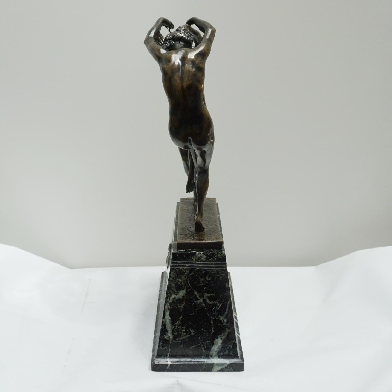Sculpture française Art déco d'origine en bronze et marbre, vers 1920 en vente 6