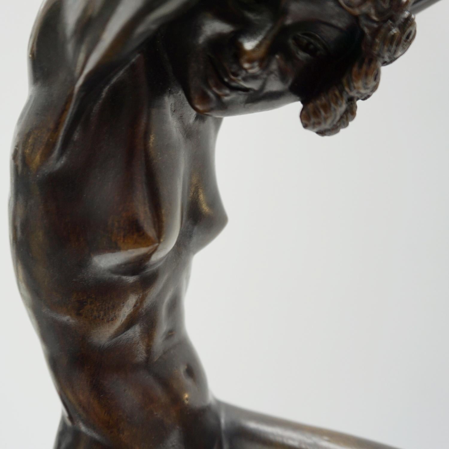 Bronze Sculpture française Art déco d'origine en bronze et marbre, vers 1920 en vente