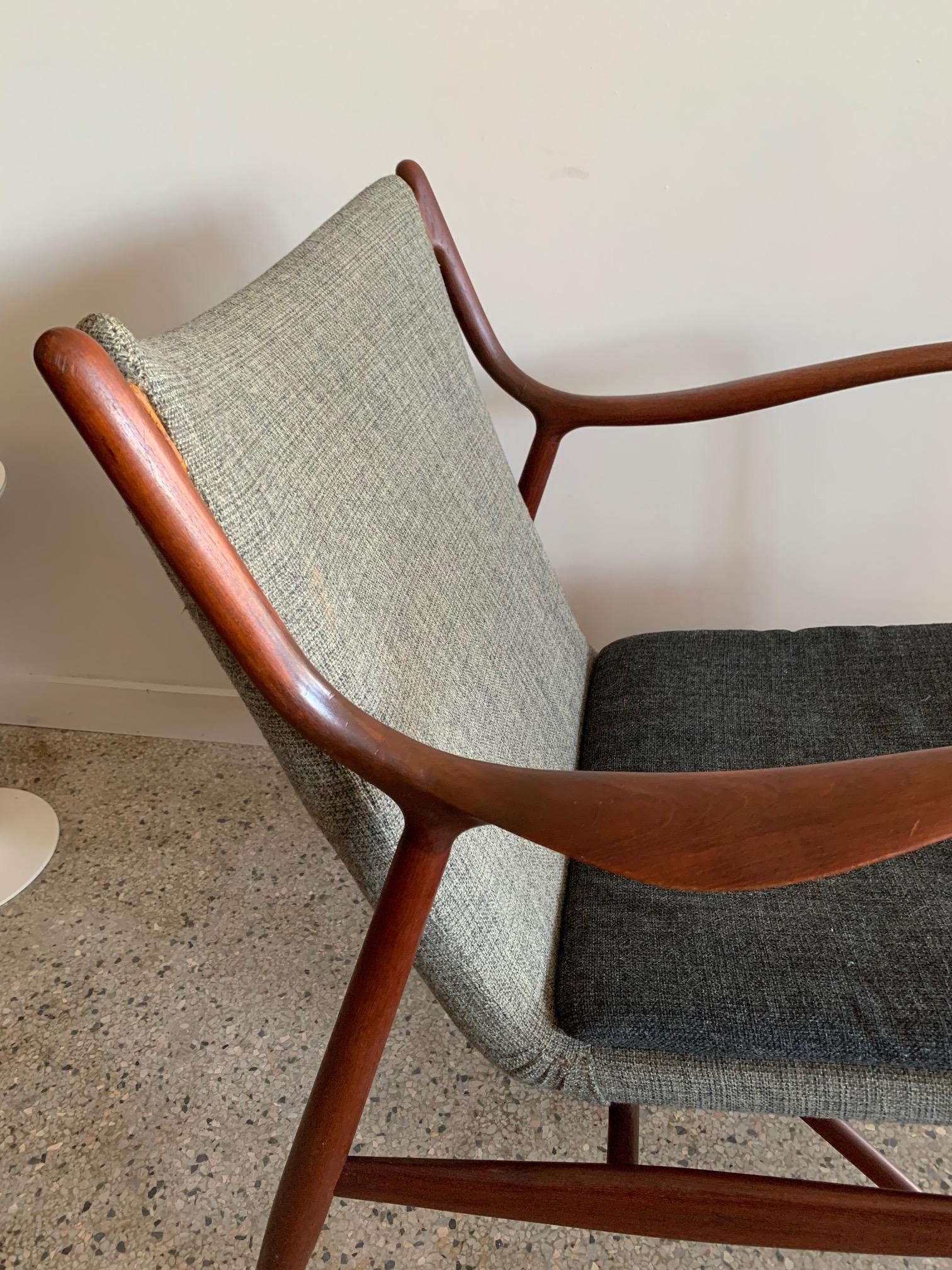 Chaise NV45 originale de Finn Juhl par Niels Vodder Danemark en vente 4