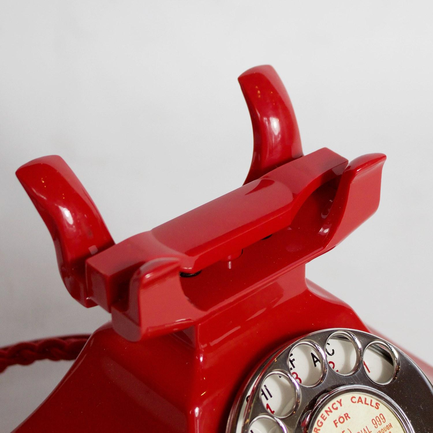 Original, Rare GPO Model 232 Chinese Red Bakelite Telephone, circa 1956 In Excellent Condition In Forest Row, East Sussex