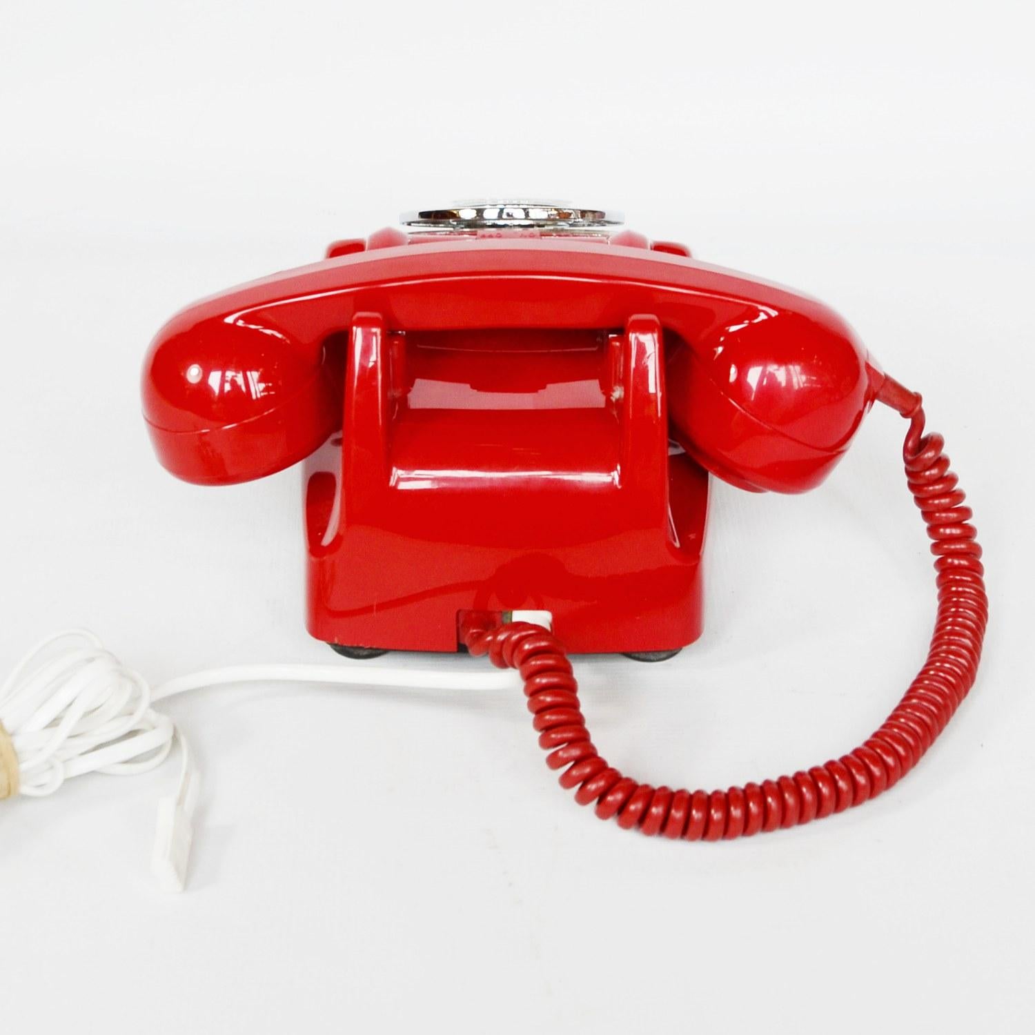 Original Red Lacquered GPO Model 706L Telephone Full Working Order In Good Condition In Forest Row, East Sussex