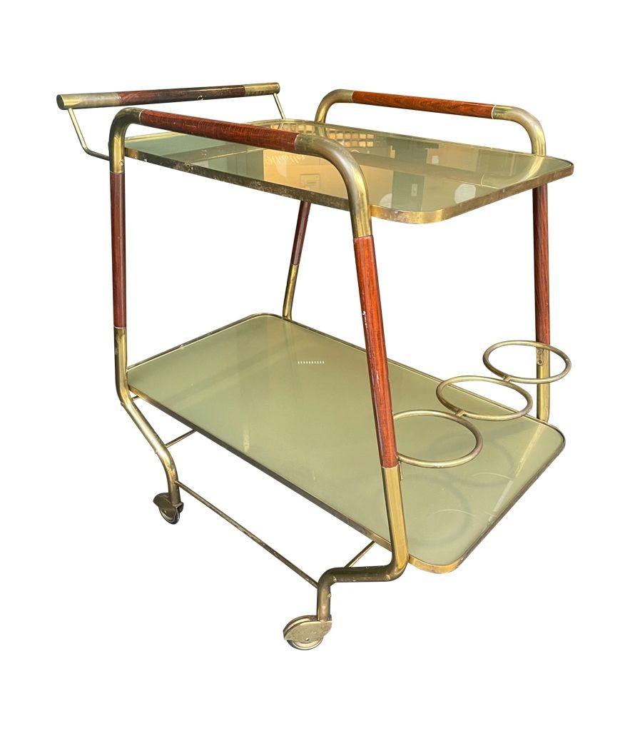 An original unusual designed Italian 1950s lacquered wood and brass bar trolley For Sale 2