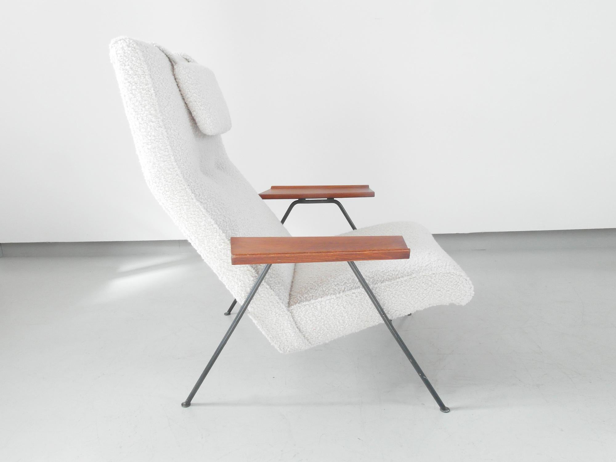 robin day chair