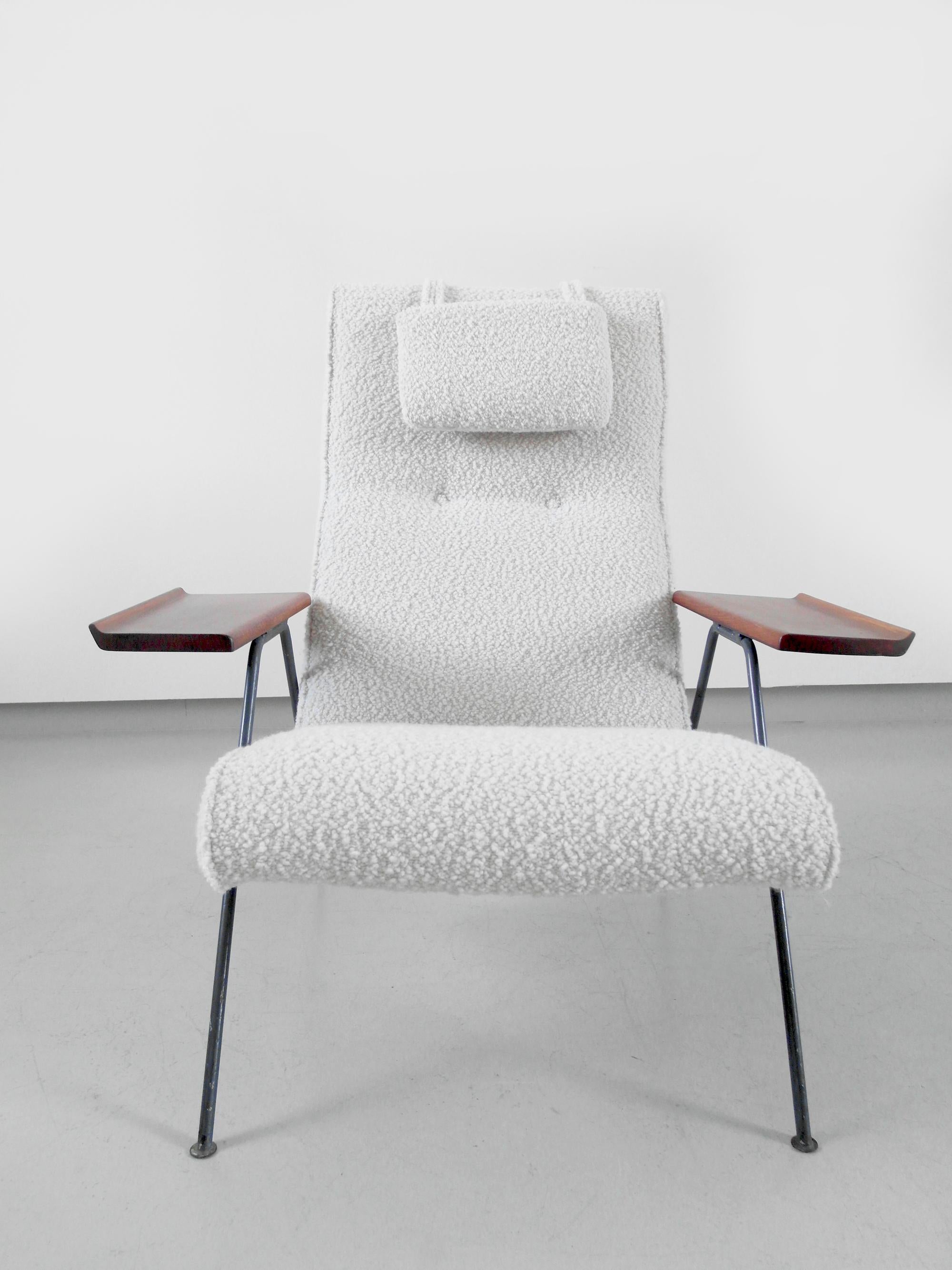 Mid-20th Century Original Vintage Robin Day Reclining Chair for Hille, UK, 1952