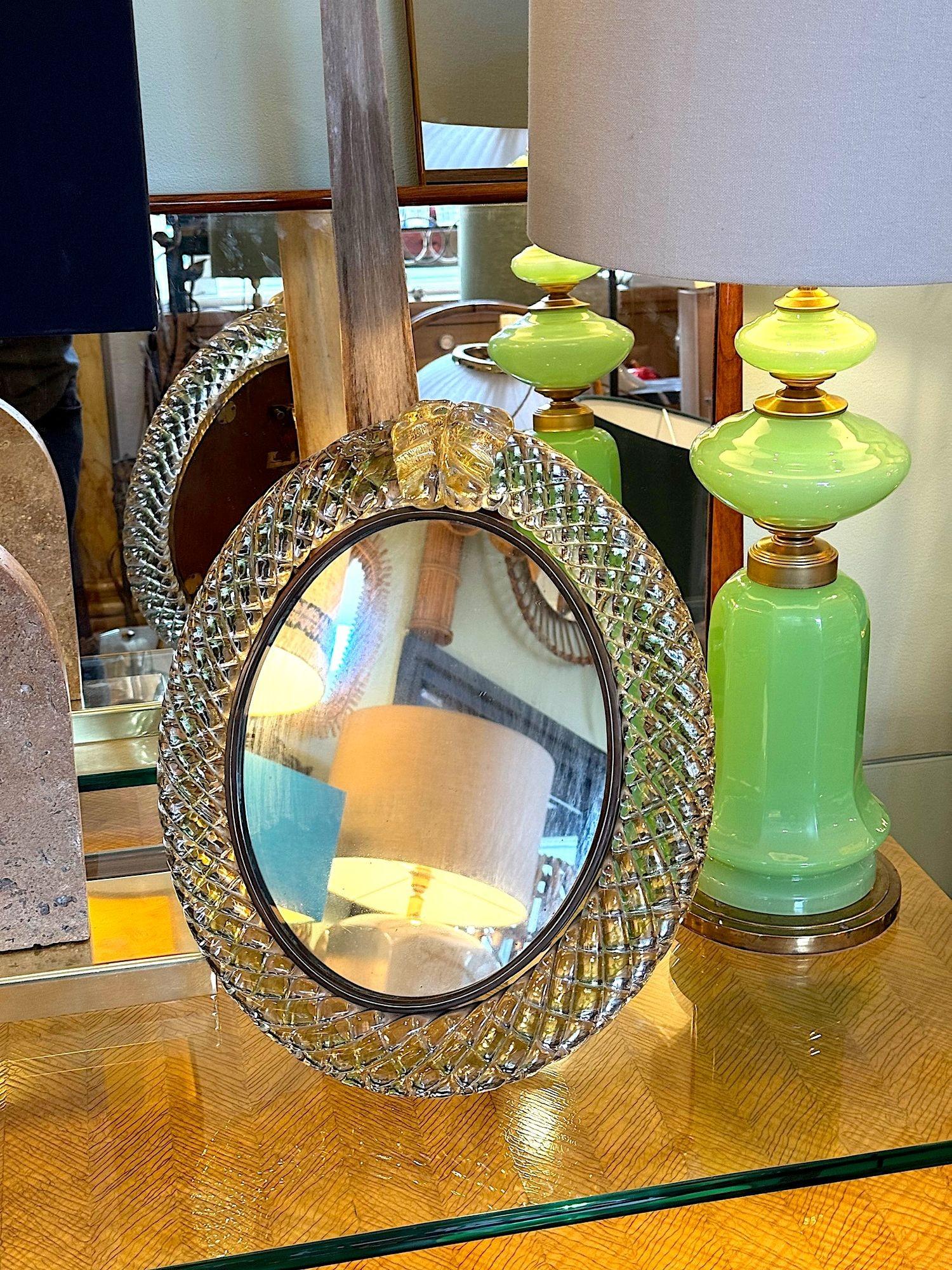 A stunning large orignal Art Deco 1940s Barovier & Toso torchon, murano glass and brass framed table mirror with green glass core and foglio d'oro crest at the top. With orignal solId brass stand, stamped 