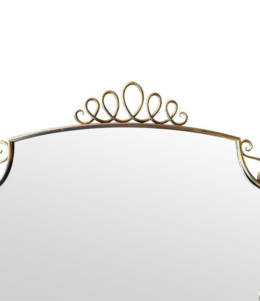 Specchio con cornice in ottone con ritratto in stile Gio Ponti, originale degli anni '50. in vendita 1