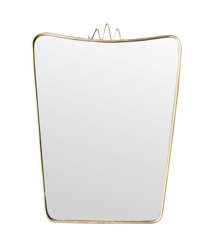 The original Italian 1950s brass shield mirror in the style of Gio Ponti Bon état - En vente à London, GB