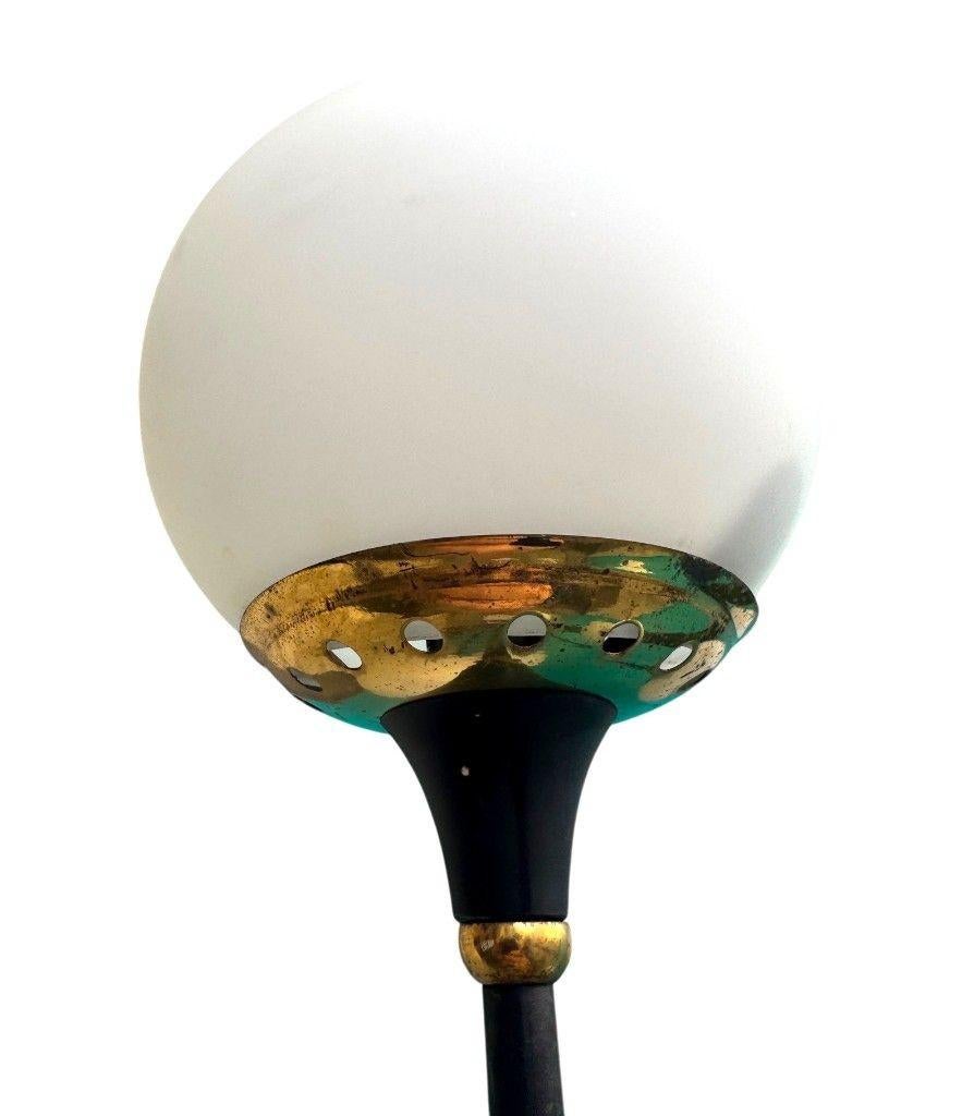 Original Stilnovo Stehlampe aus den 1950er Jahren, schwarzer Lack und Messing mit sechs Leuchten im Angebot 3