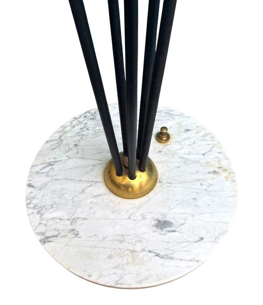 Original Stilnovo Stehlampe aus den 1950er Jahren, schwarzer Lack und Messing mit sechs Leuchten im Angebot 12