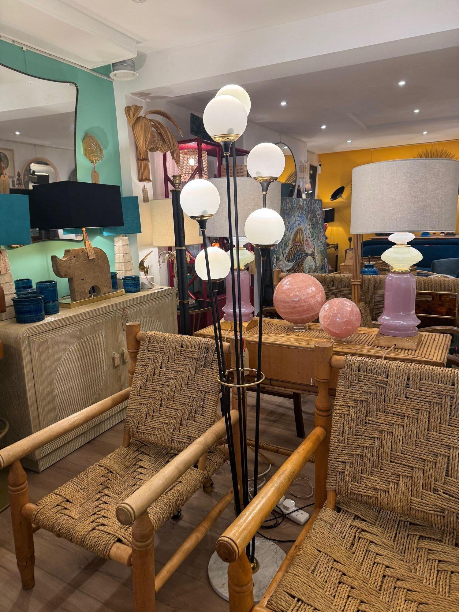 Original Stilnovo Stehlampe aus den 1950er Jahren, schwarzer Lack und Messing mit sechs Leuchten im Angebot 1