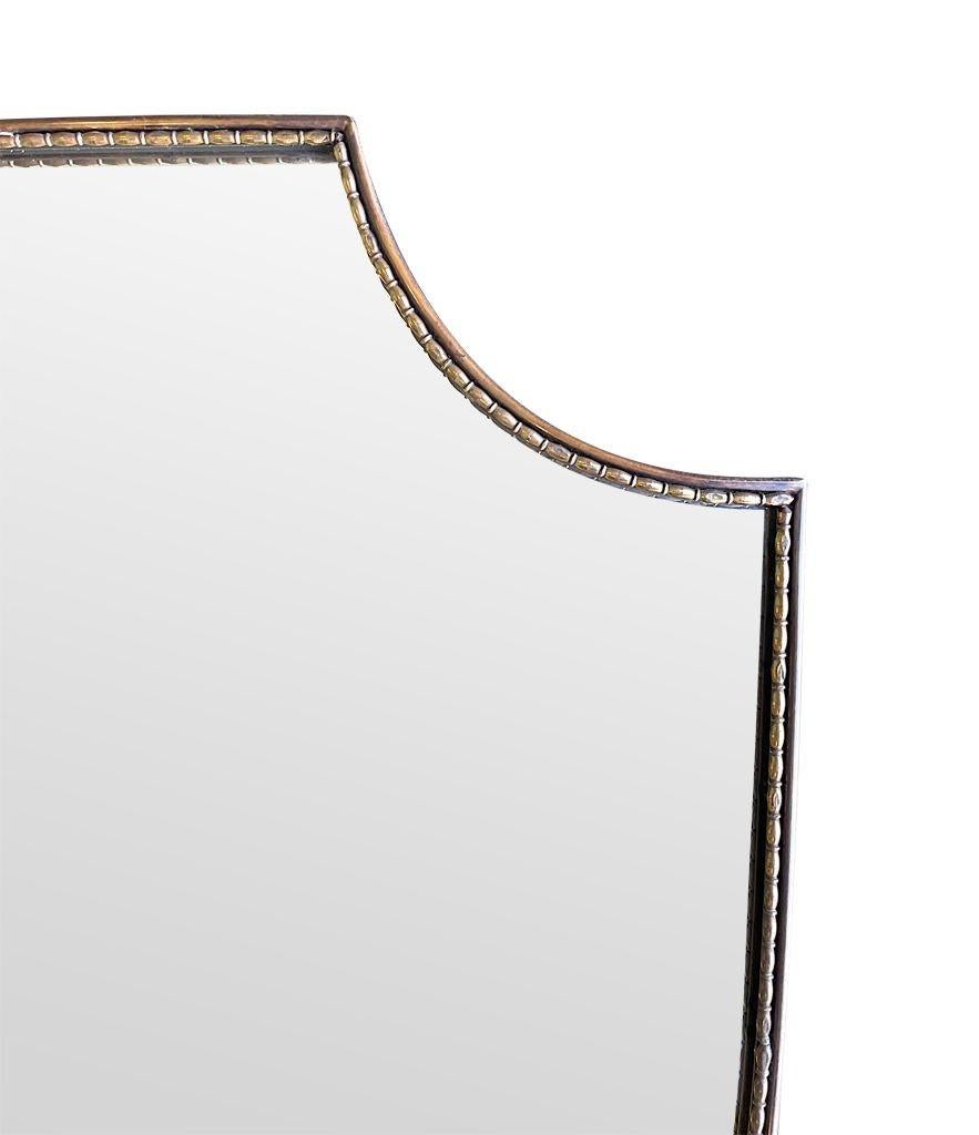 Miroir en laiton italien original des années 1960 avec cadre intérieur perlé en vente 4