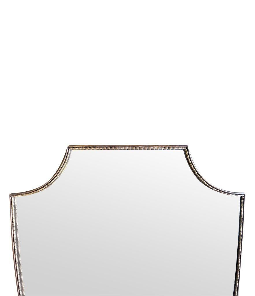 Miroir en laiton italien original des années 1960 avec cadre intérieur perlé en vente 5