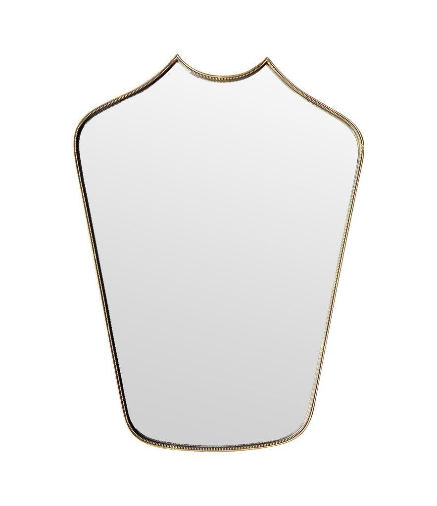 Un original espejo italiano de los años 50 con marco de latón, con detalles de cuentas Latón en venta