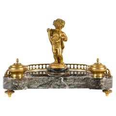 Ein Tintenfass aus Goldbronze und Marmor, 19. Jahrhundert, Napoleon III.-Periode.