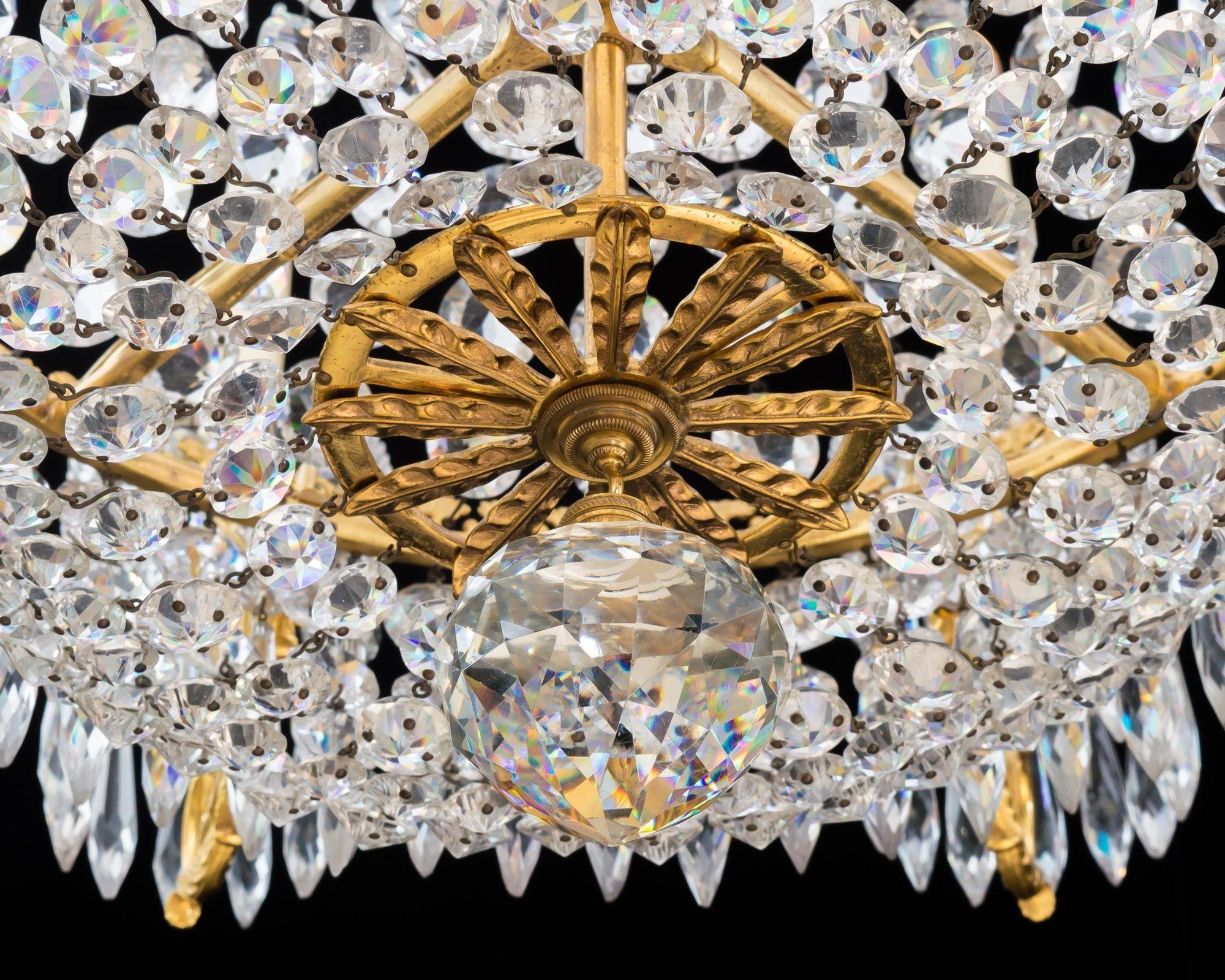 An Ormolu Mounted Eight Light Regency Chandelier In Good Condition For Sale In Steyning, West sussex