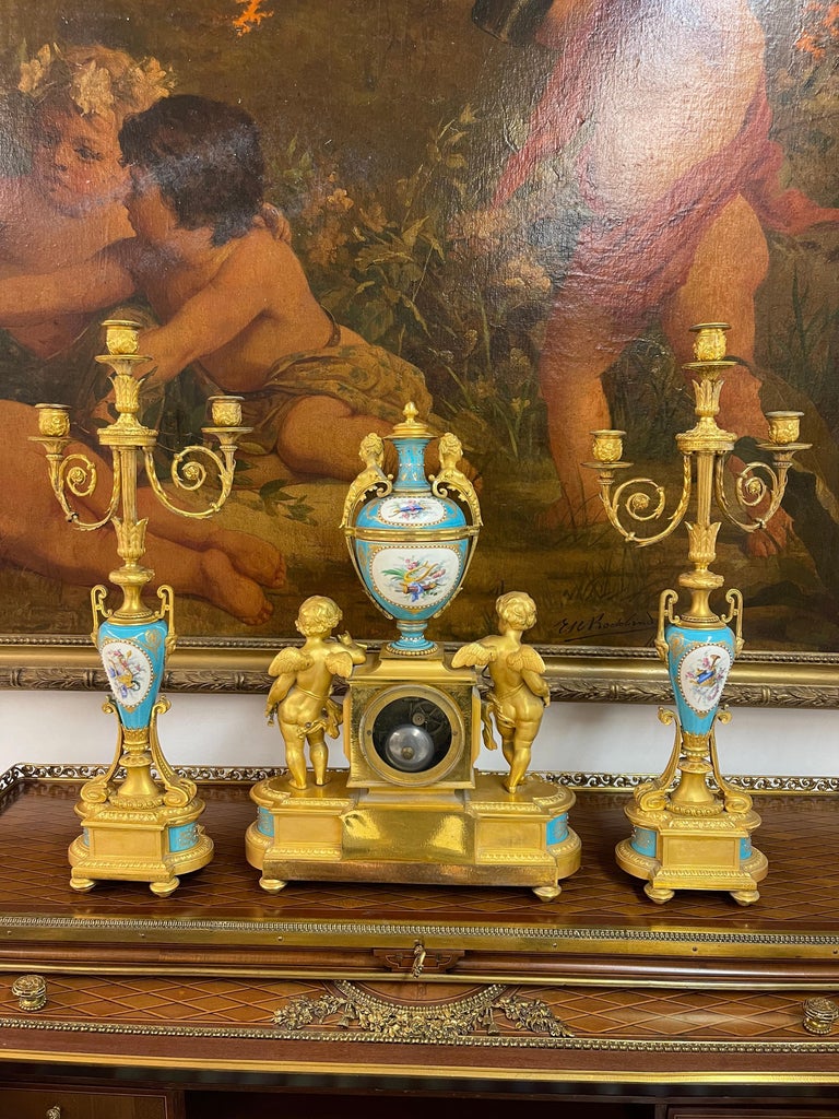 An Ormolu-Mounted Sevres Style Porcelain 'JEWELED' Turquoise-Ground Clock Set For Sale 3