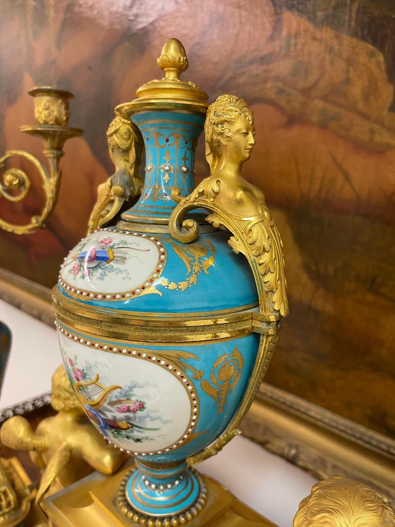 An Ormolu-Mounted Sevres Style Porcelain 'JEWELED' Turquoise-Ground Clock Set For Sale 6