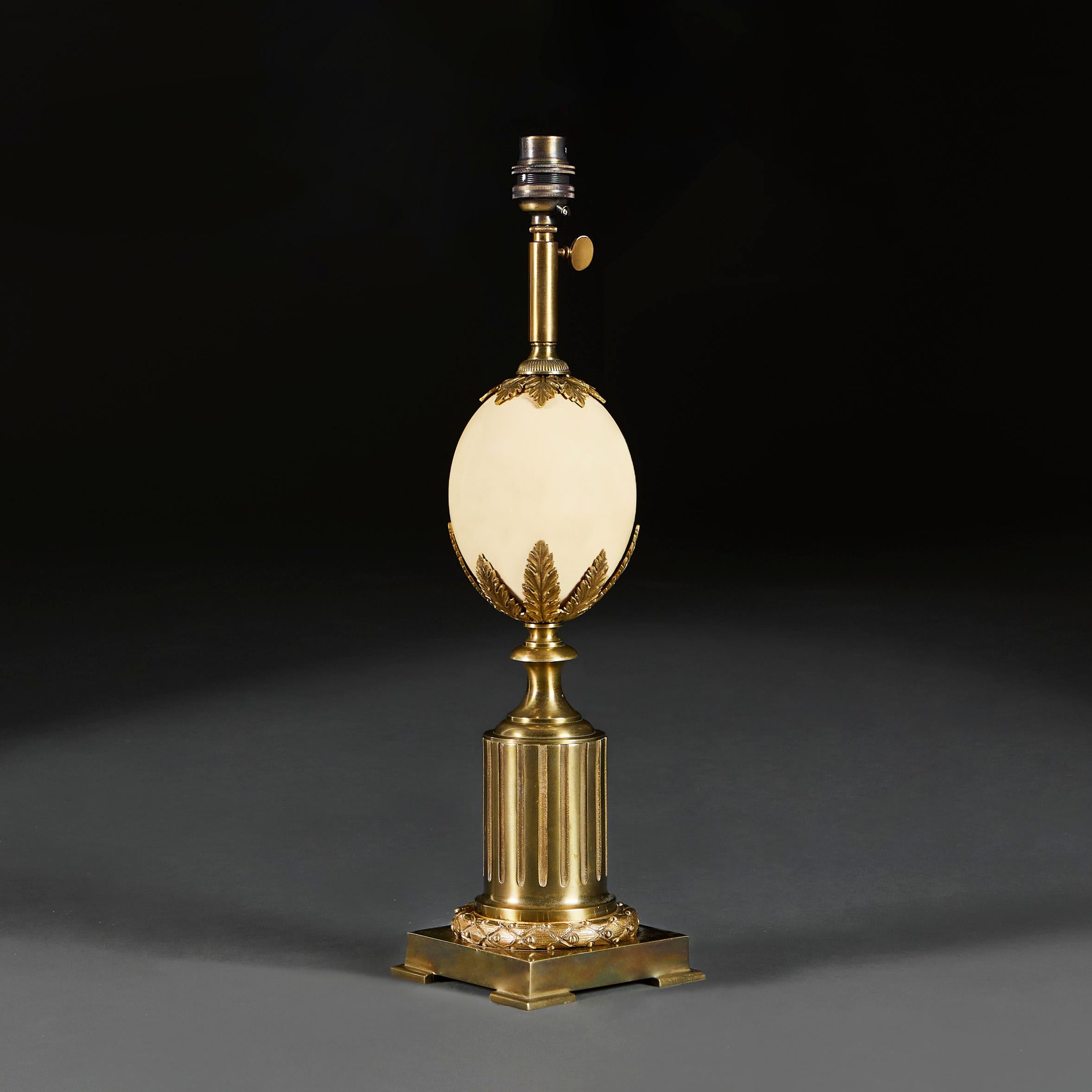 lampe charles oeuf d'autruche