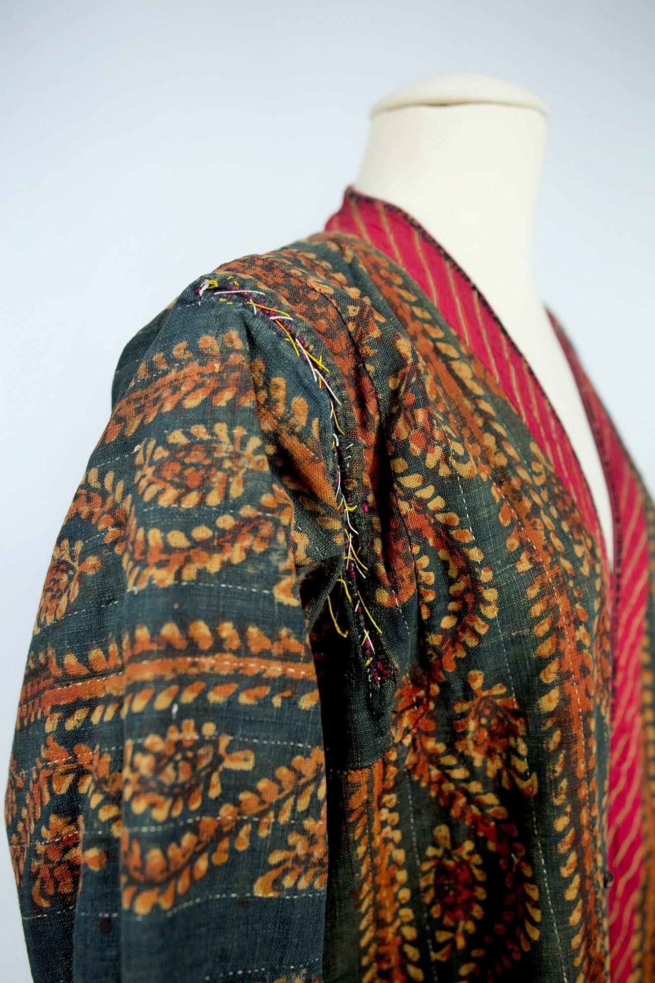 An Ottoman Block Printed Cotton and Silk Coat Circa 1920 For Sale 5