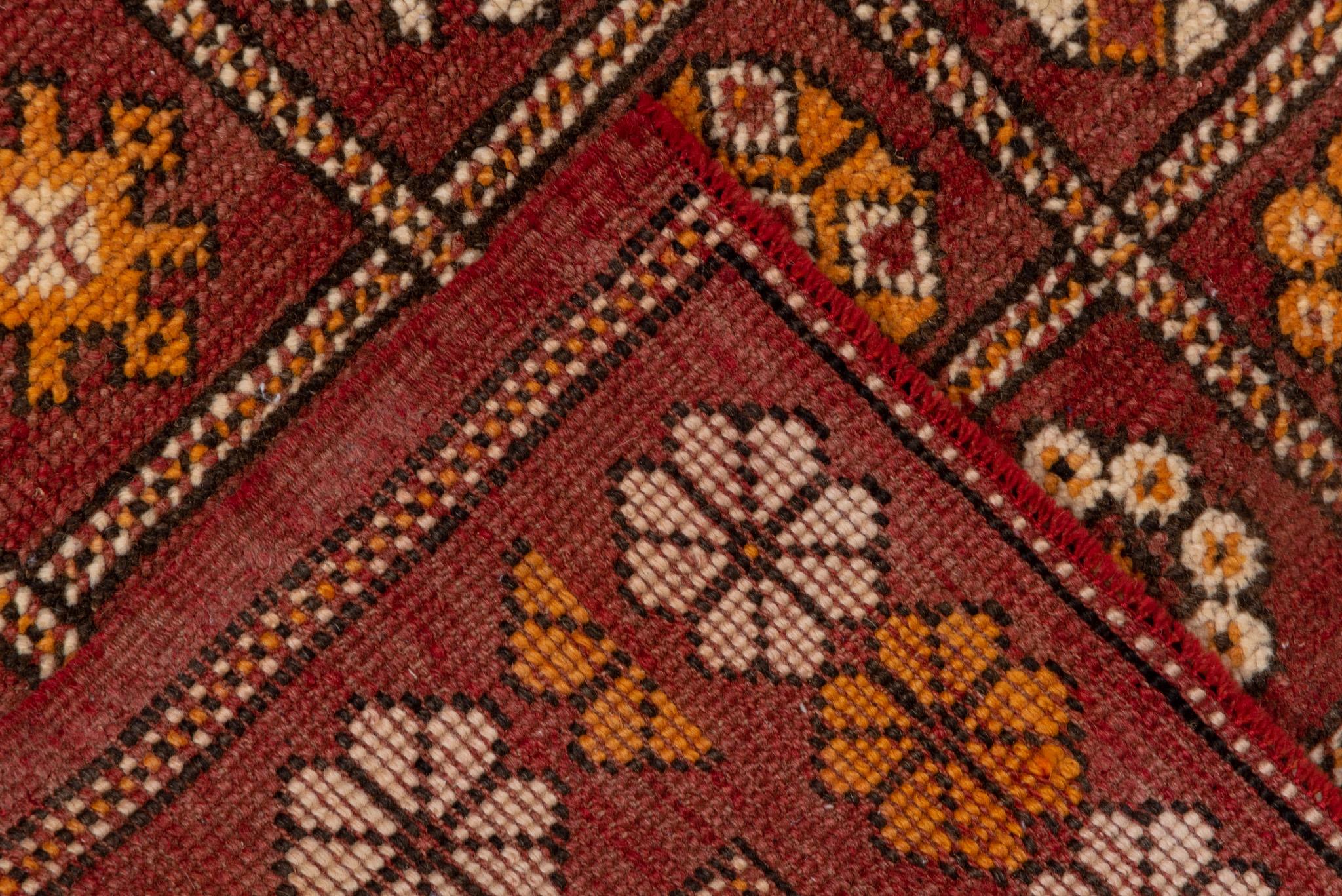 Ein Oushak-Teppich um 1930 (Wolle) im Angebot