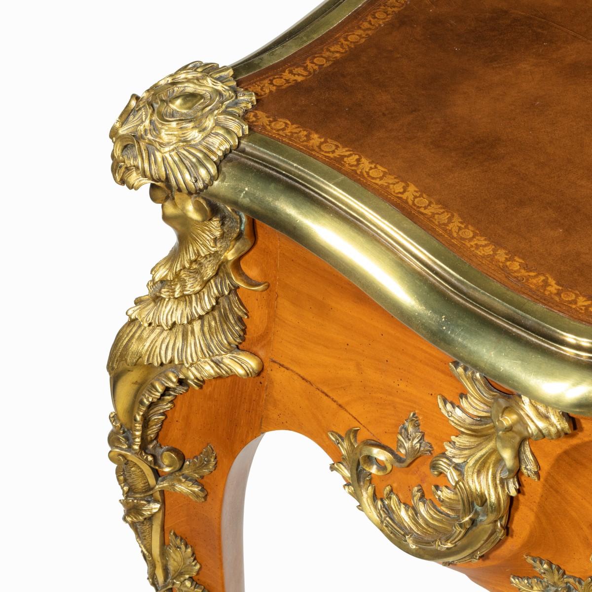 Outstanding Louis XV-Style Mahogany Bureau Plat For Sale 6