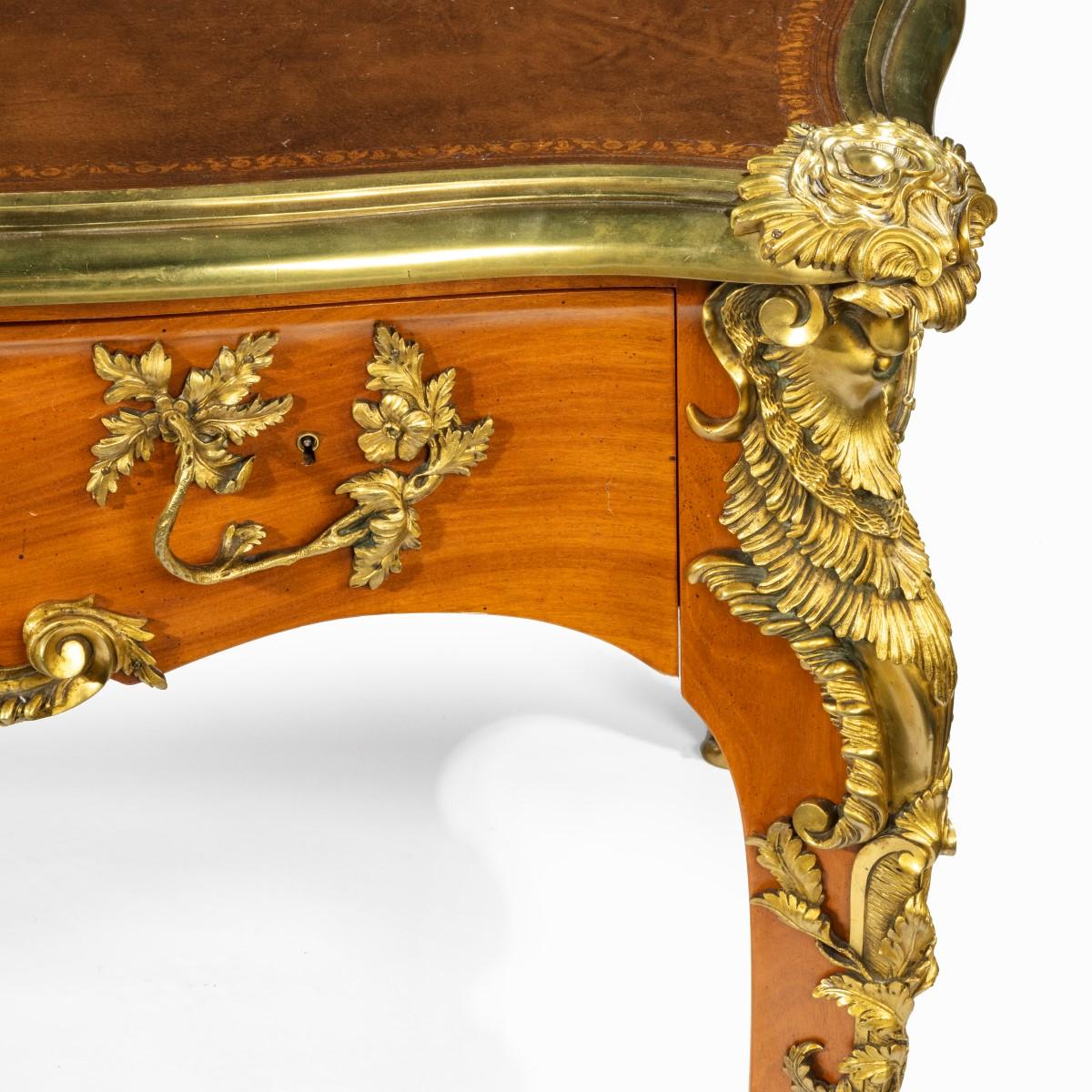 Outstanding Louis XV-Style Mahogany Bureau Plat For Sale 8