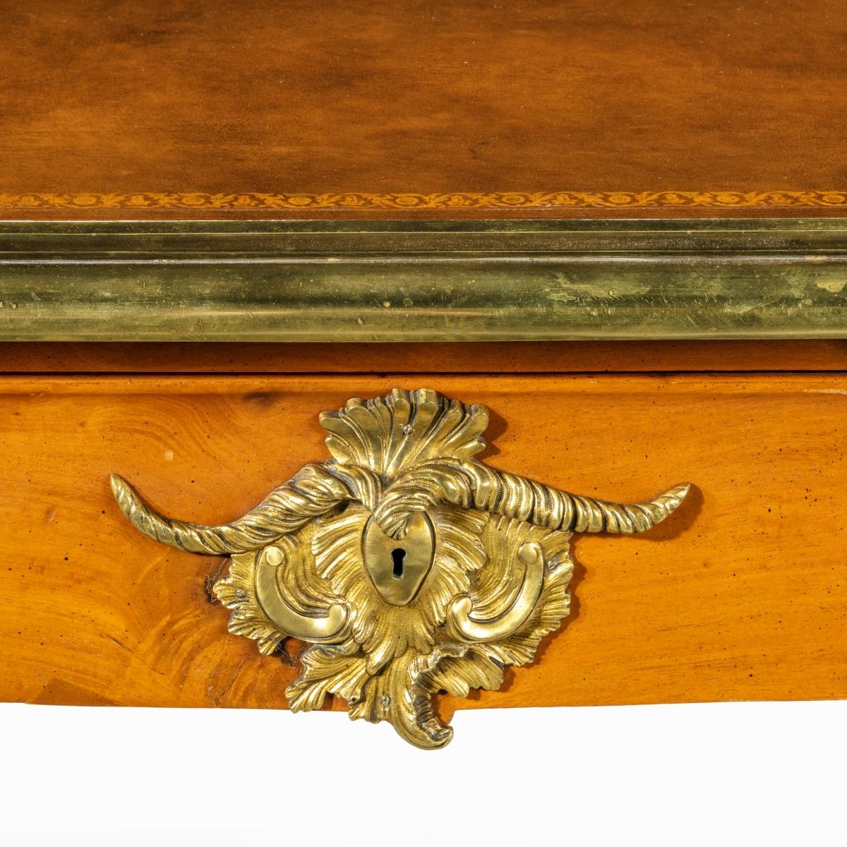 Outstanding Louis XV-Style Mahogany Bureau Plat For Sale 9