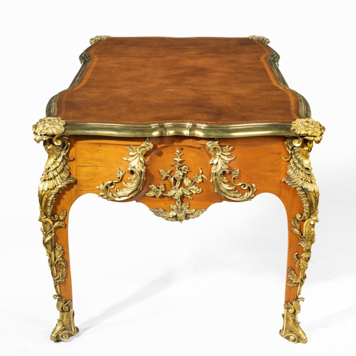 Outstanding Louis XV-Style Mahogany Bureau Plat For Sale 13