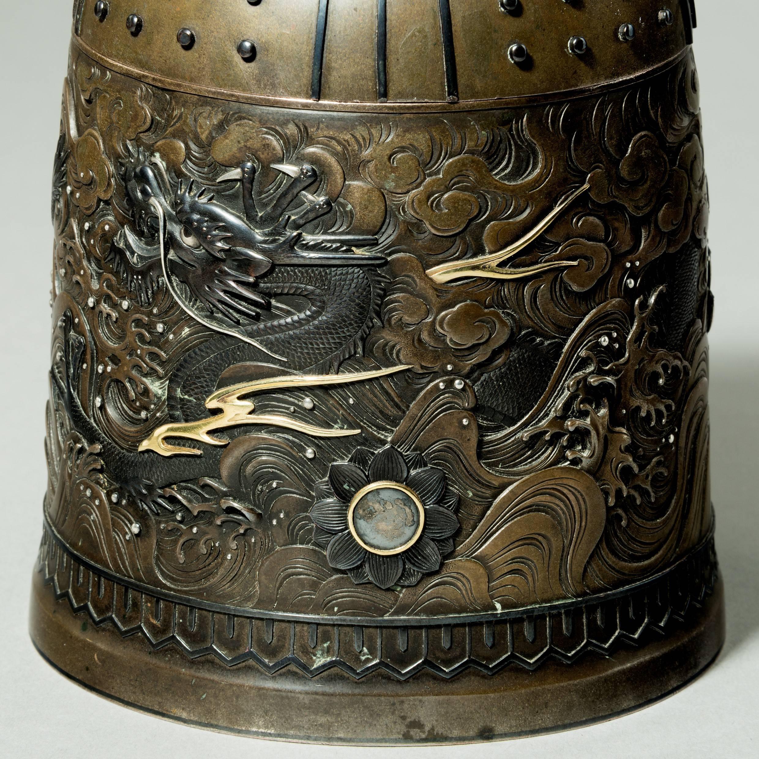 Outstanding Meiji Period Mixed Metal Bell Casket by the Nogowa Foundary In Good Condition For Sale In Lymington, Hampshire