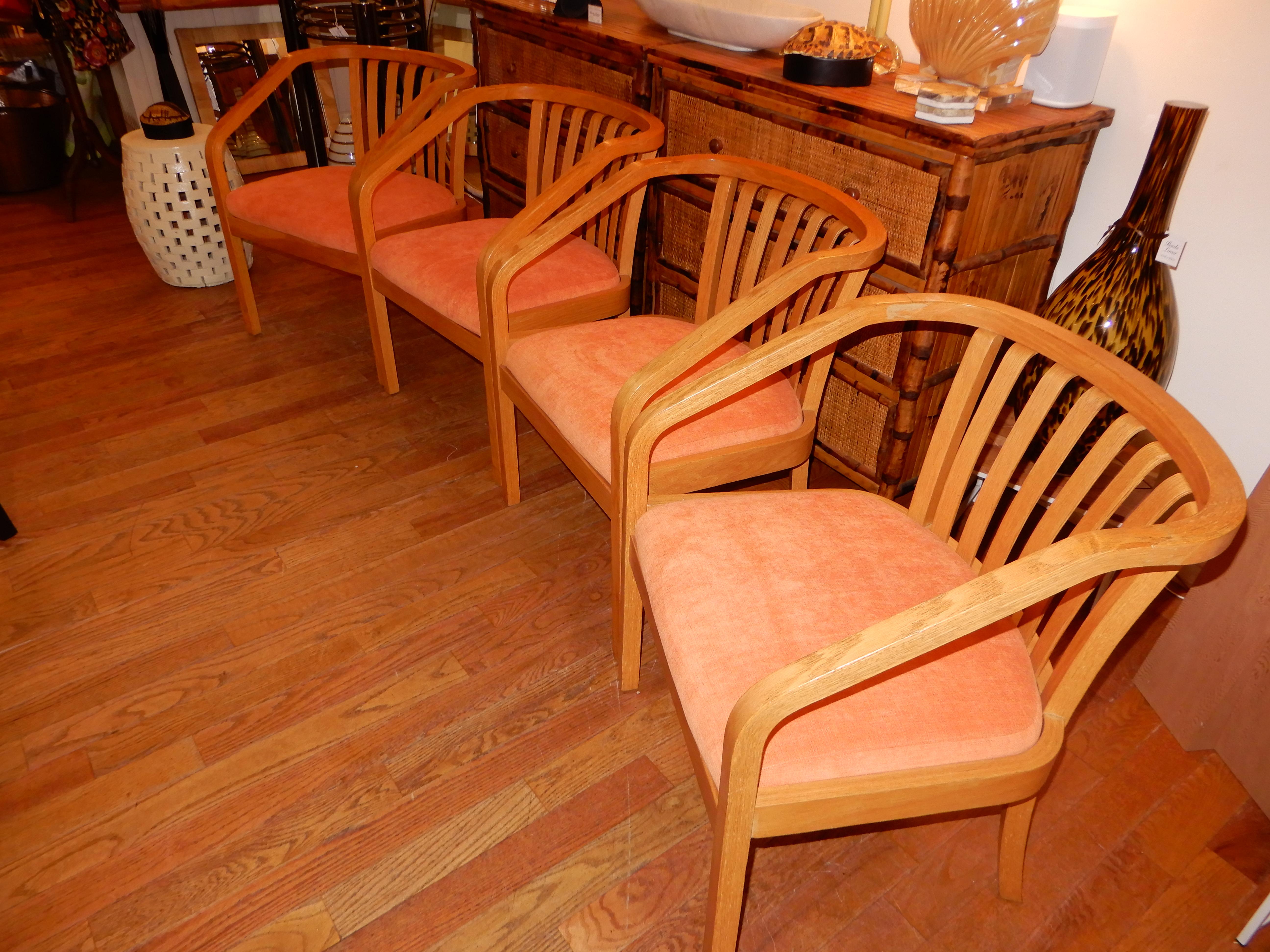 Remarquable  Paire  Chaises modernes danoises fabriquées à la main, c1980s Deux ensembles disponibles. en vente 2