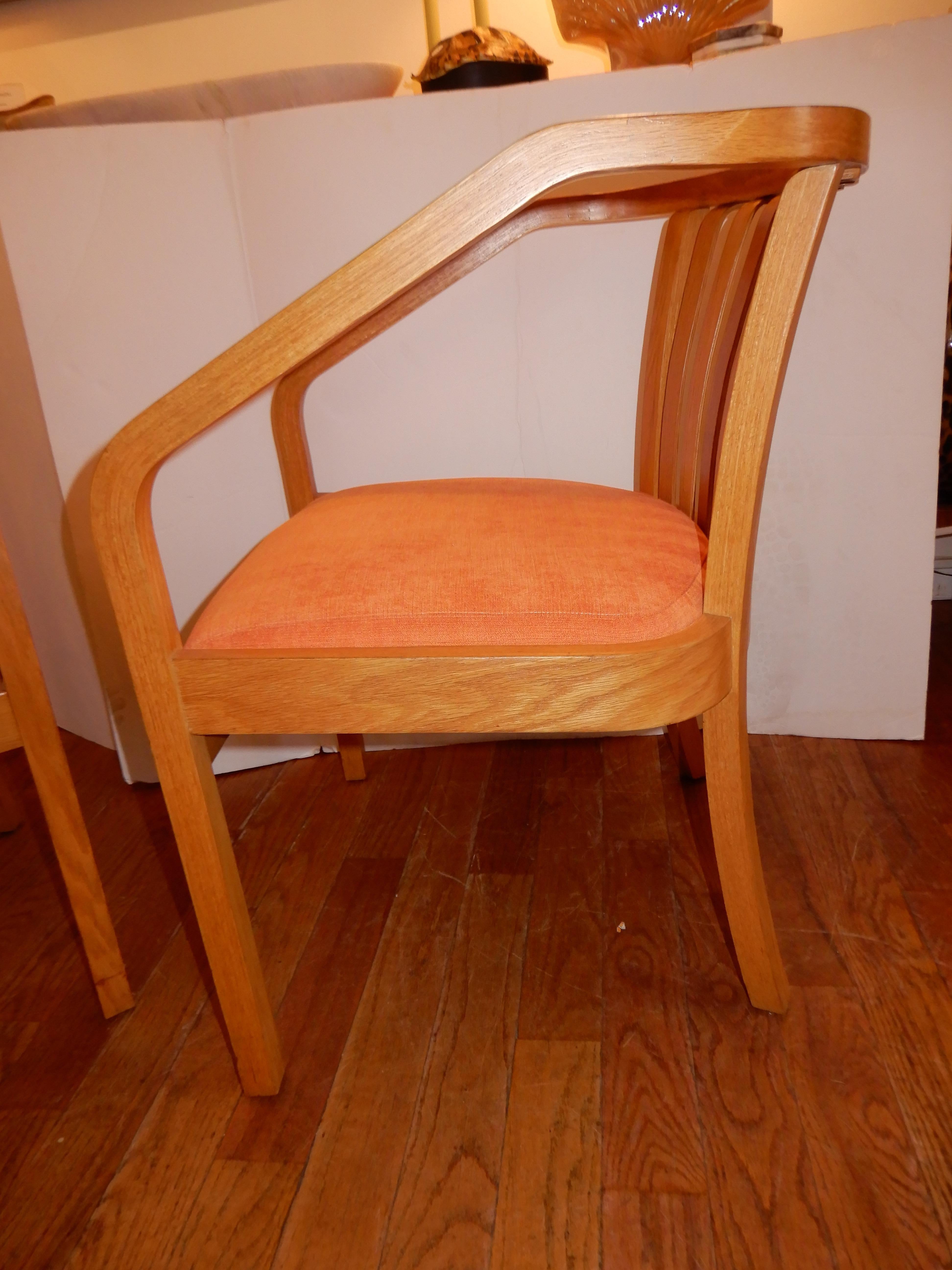 Danois Remarquable  Paire  Chaises modernes danoises fabriquées à la main, c1980s Deux ensembles disponibles. en vente