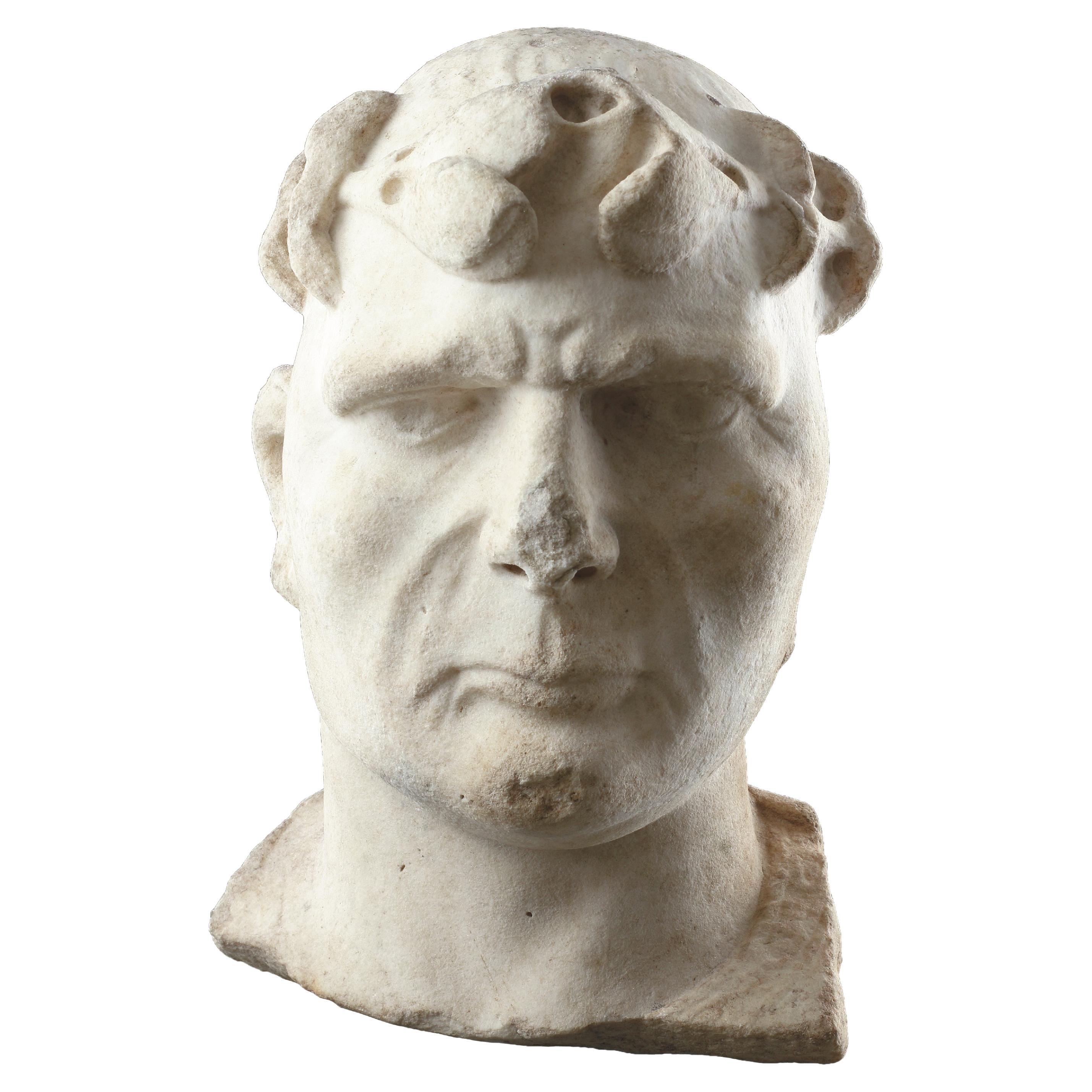 Ein mächtiges römisches männliches Porträtkopf in Überlebensgröße von Konstantin dem Großen