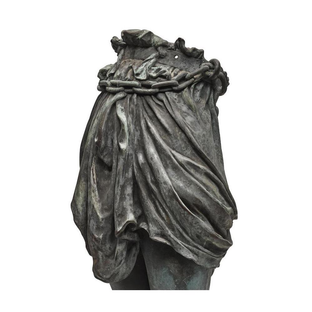 Patiné Demi-figure d'Andromède plus grande que nature en bronze patiné, gréco-romain, debout en vente