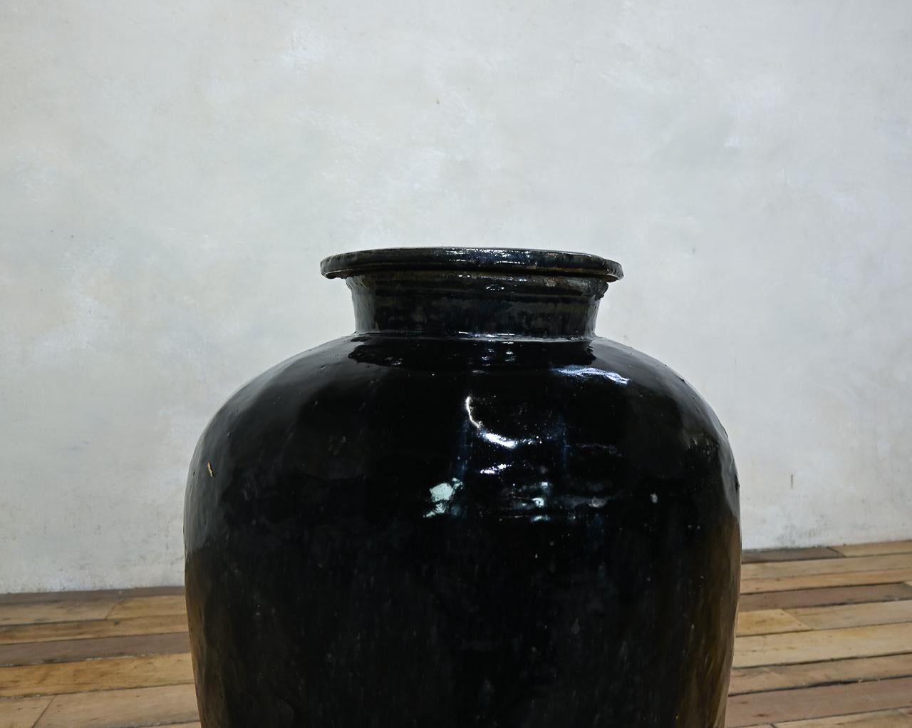 19th Century Chinese  Ceramic Rice Wine Jar - With Cover For Sale 3