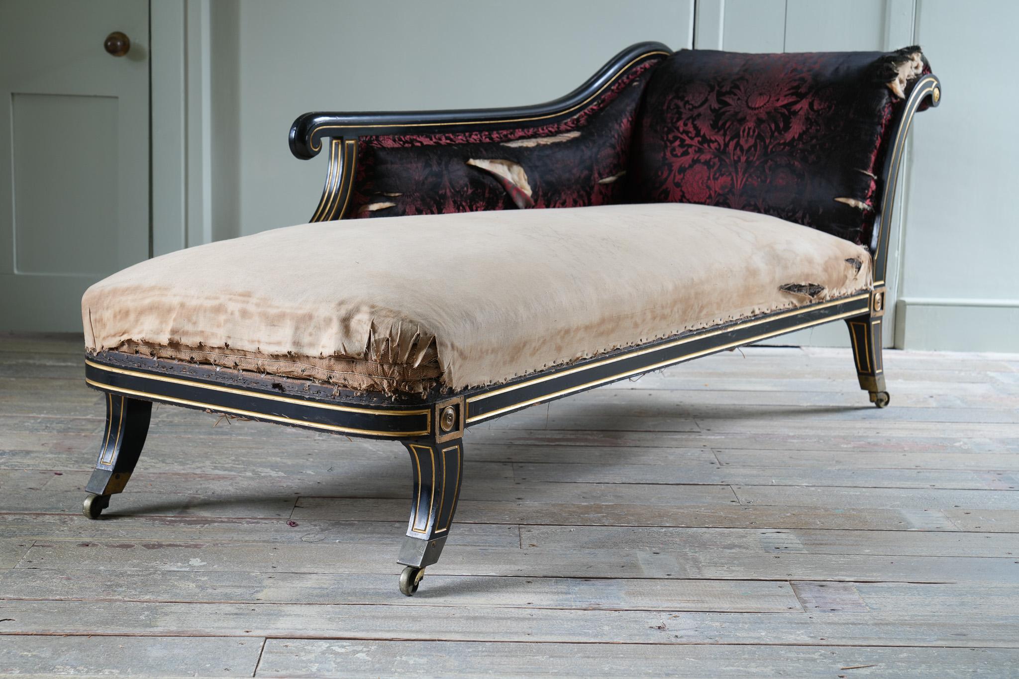 Una chaise longue di Owen Jones in vendita 5