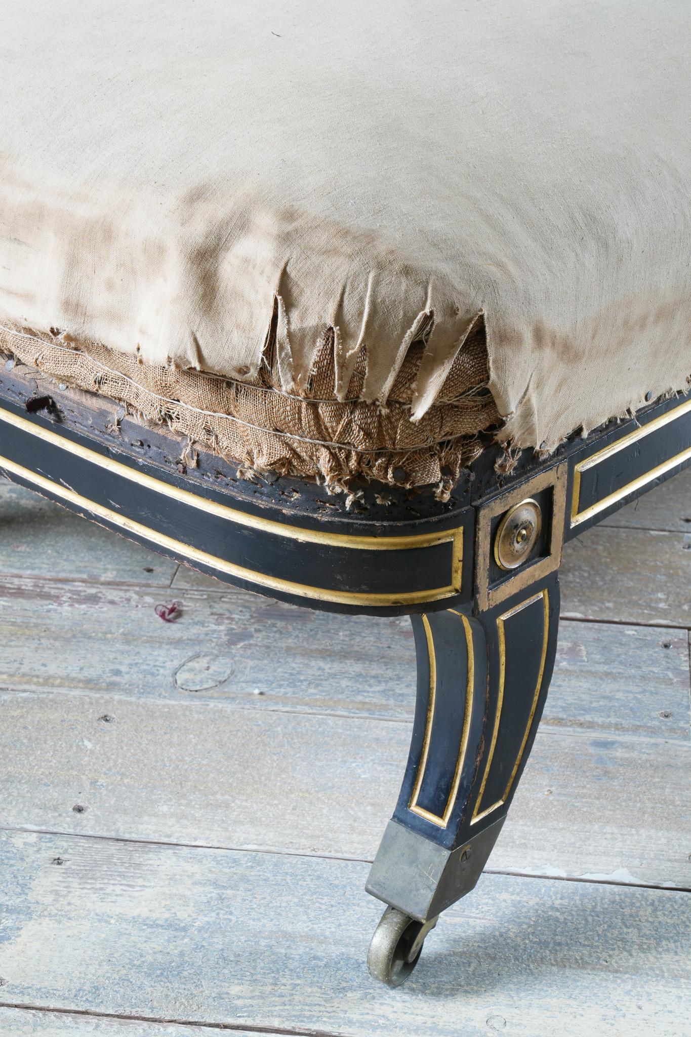 Una chaise longue di Owen Jones in vendita 6